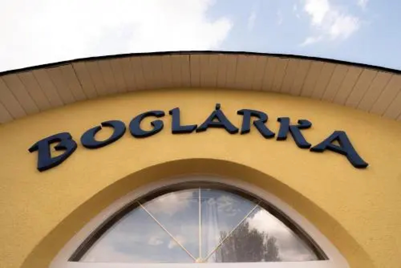 Boglárka Panzió - Étterem és Apartmanházak