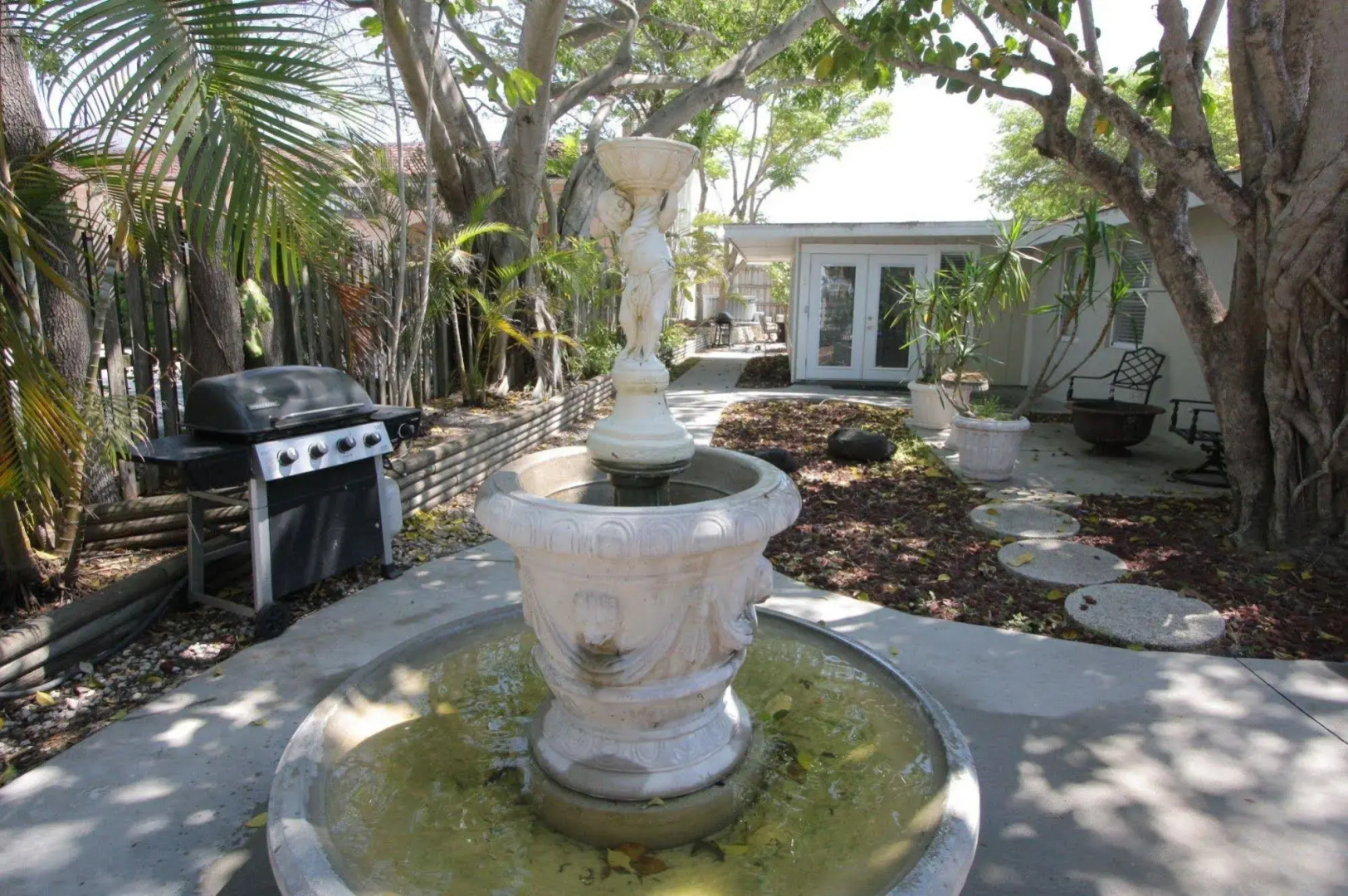Siesta Gardens by RVA