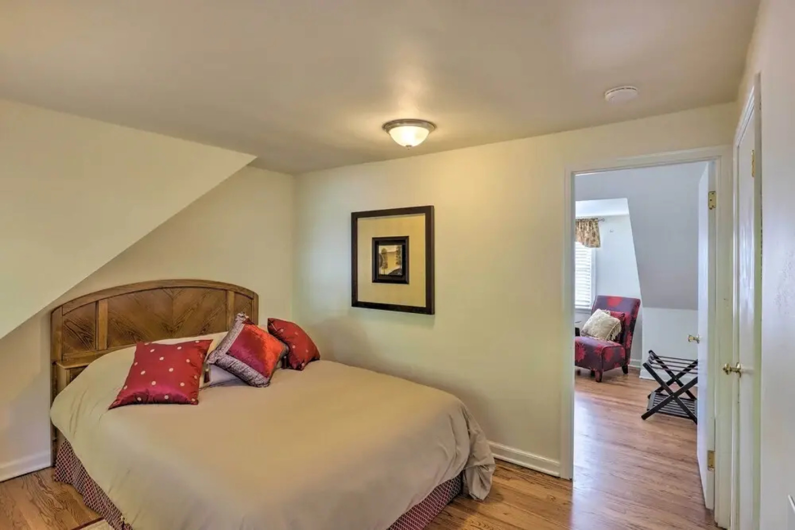 Pet-friendly Whitefish Bay Getaway w/ Large Yard!