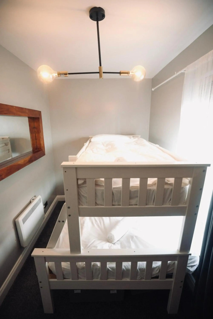 A Stylish 2 Bed Apartment in Cobh Town - Lux Stay