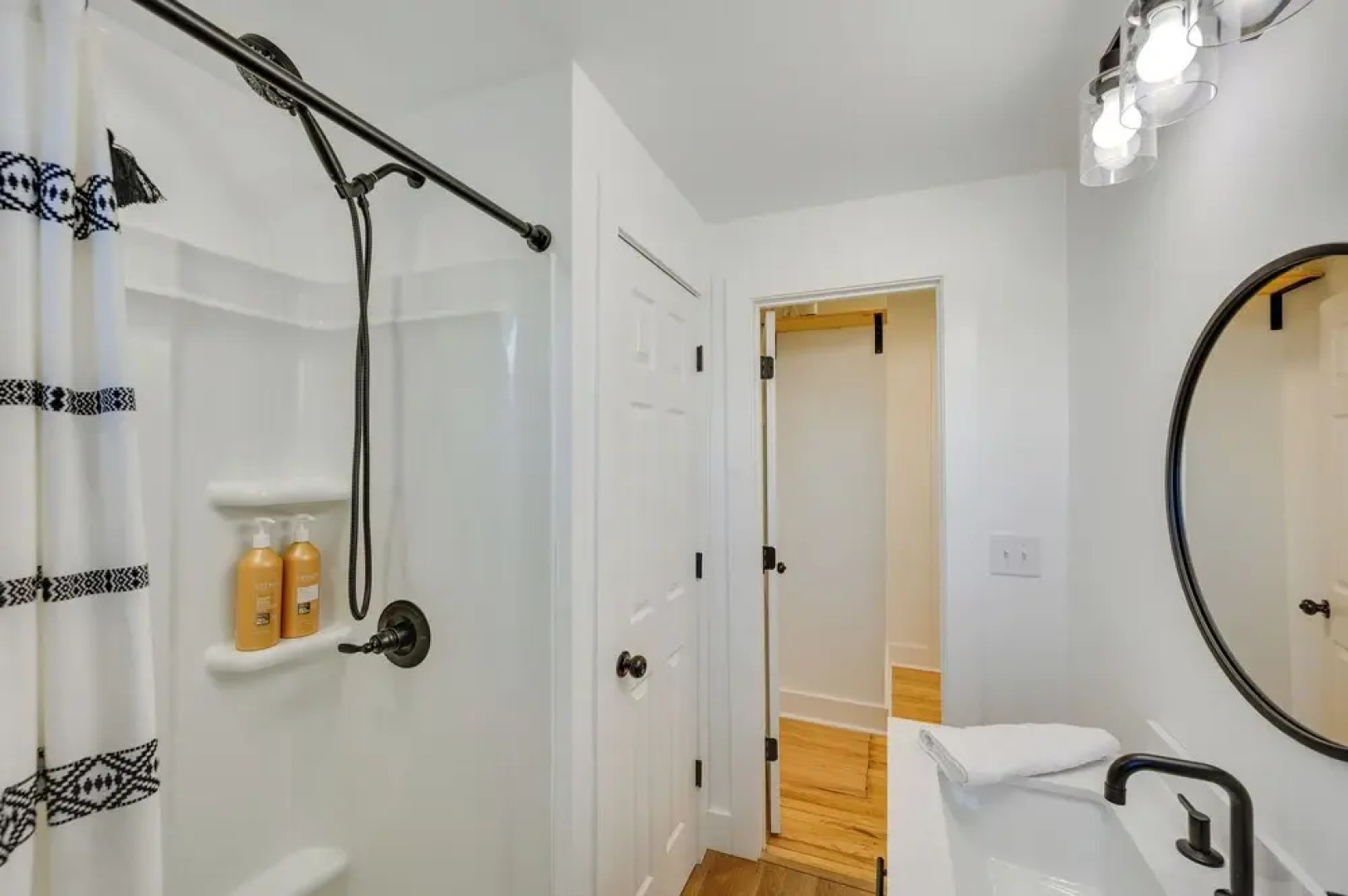 Walkable Milledgeville Cottage Near Andalusia Farm