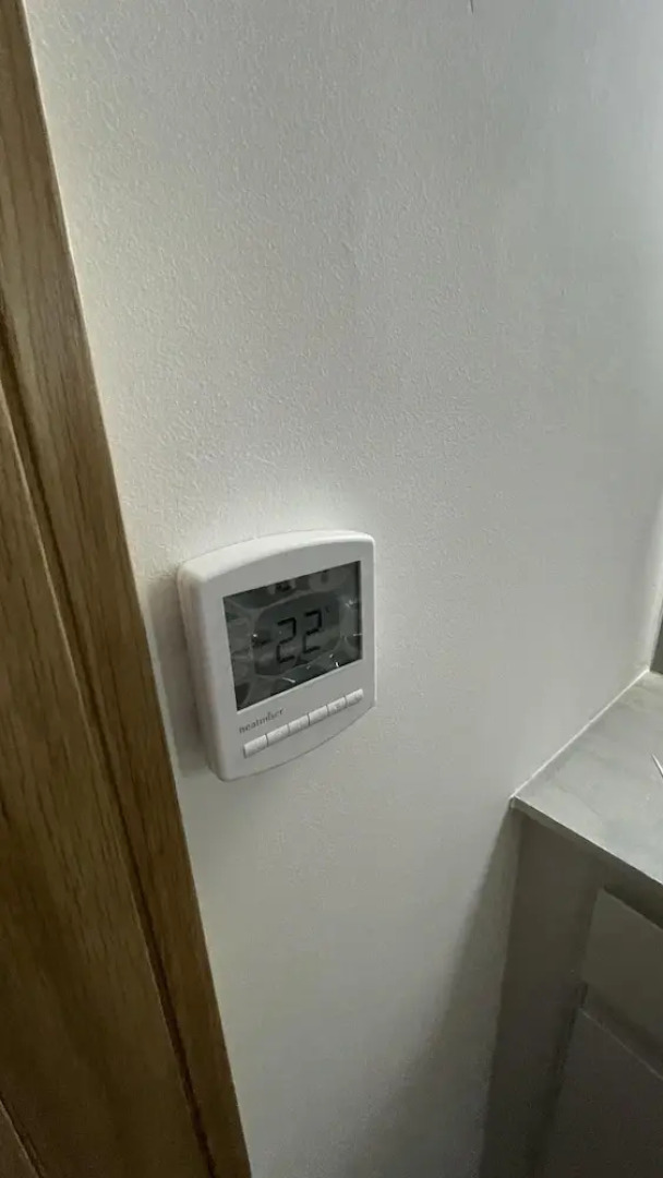 Exquisite Riverside Living in a Stunning Flat