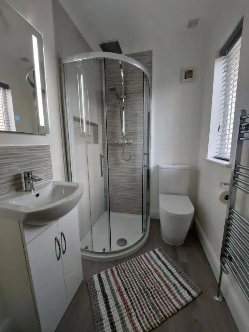 3 Bed Holiday Home in Llandeilo with Log Burner