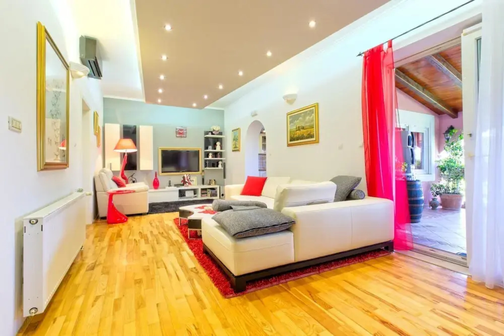 Villa Thousand Roses - Four-bedroom Villa With Terrace and Swimming Pool ID Direct Booker 7164