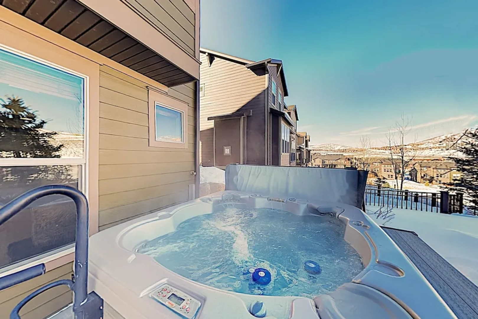 New Listing! Mountain W/ Hot Tub & Deck 5 Bedroom Townhouse