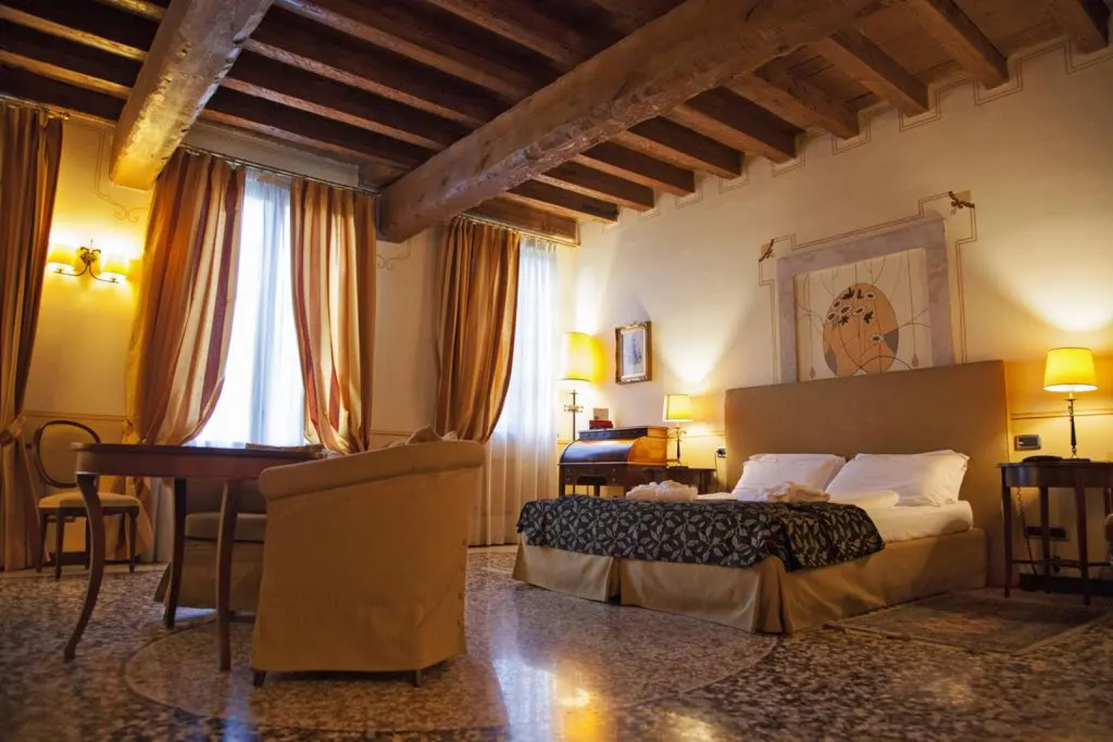 Hotel Villa Policreti