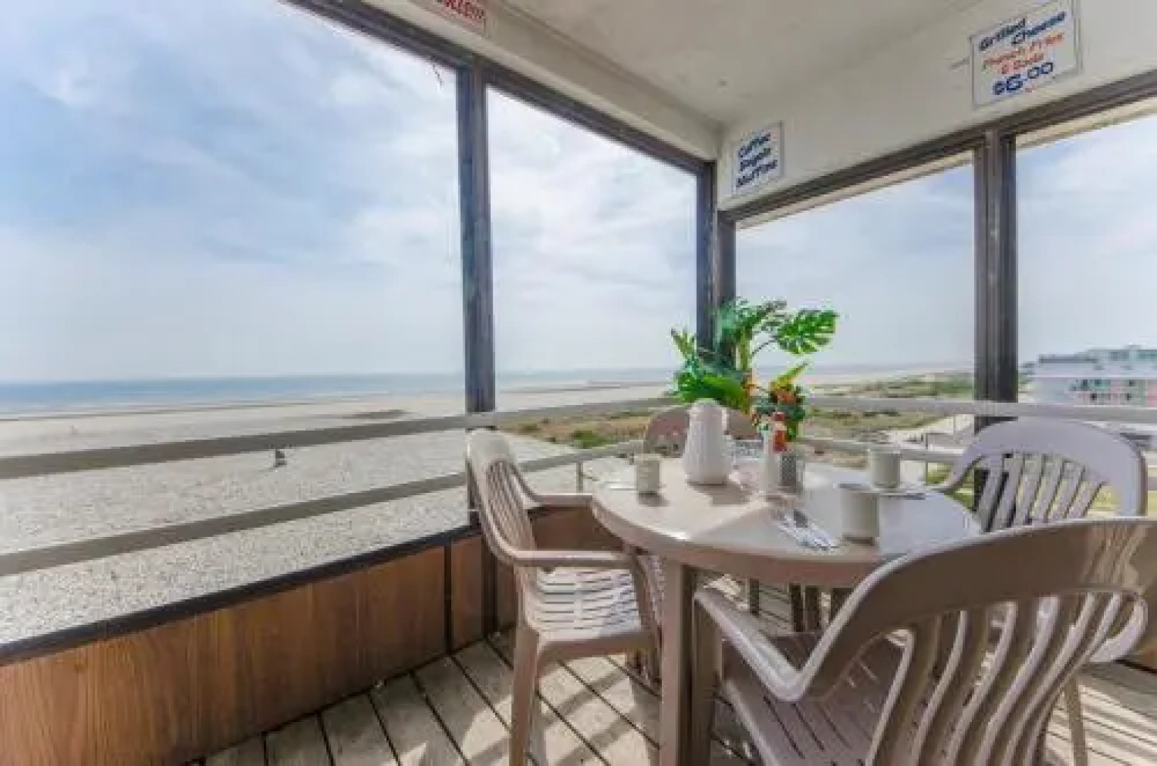 Waikiki Oceanfront Inn