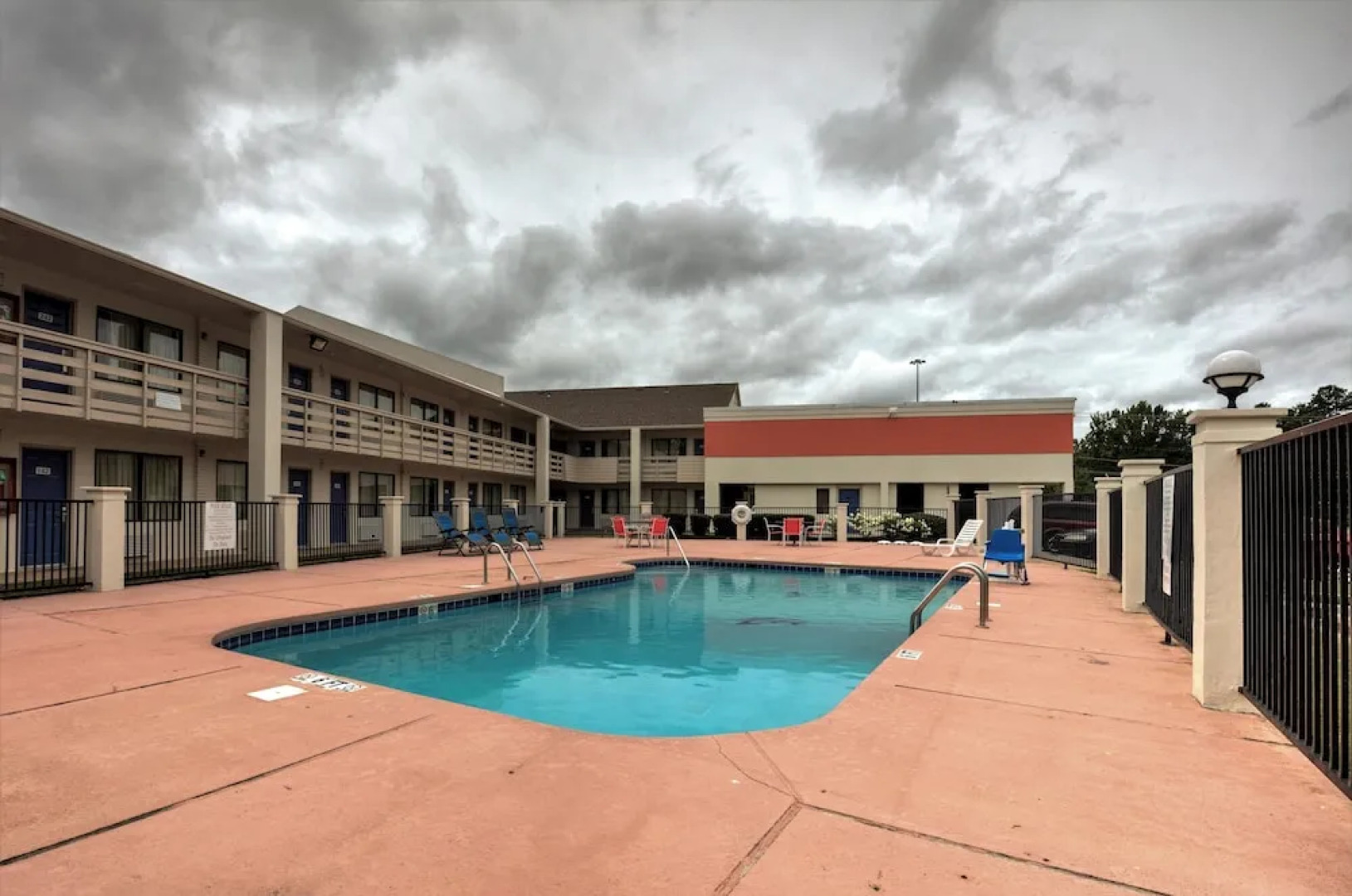 Super 7 Inn By OYO Tupelo Hwy 178