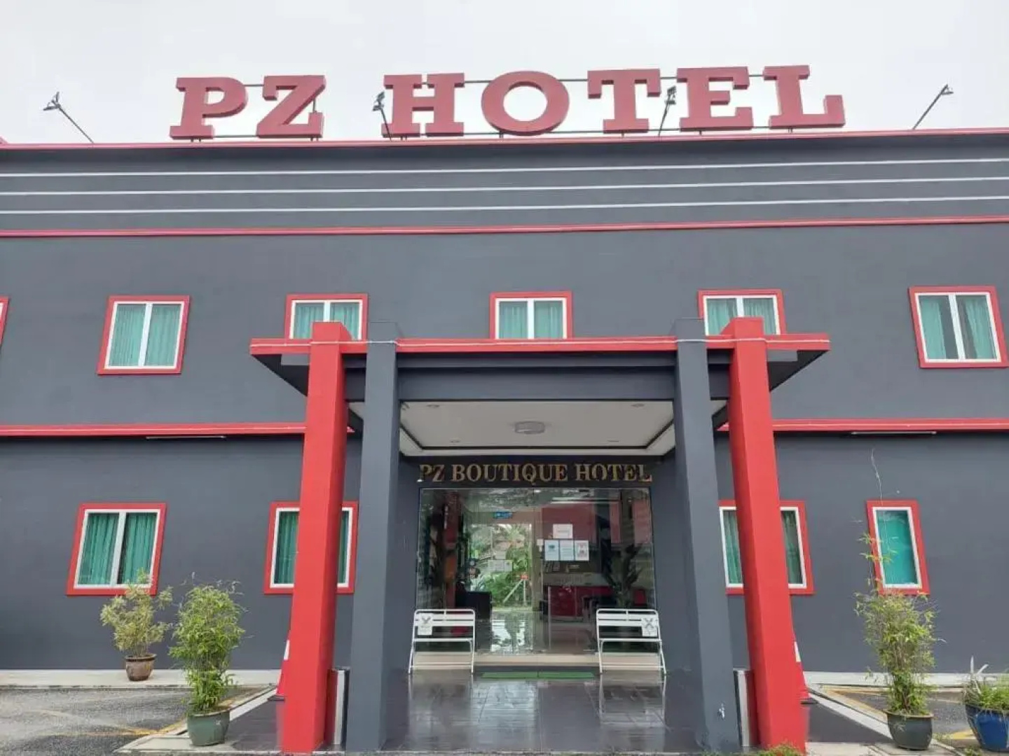 Pz Hotel