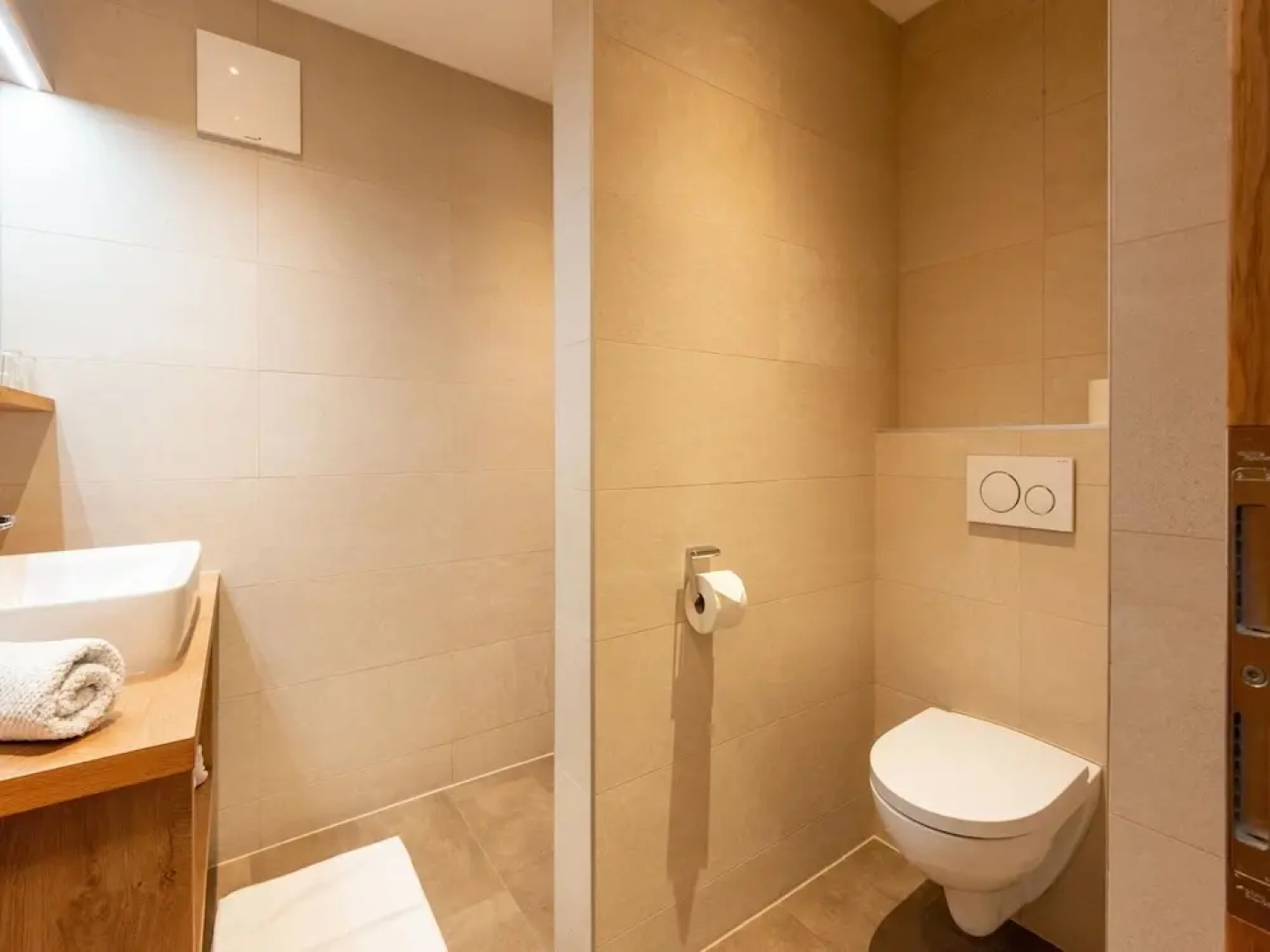 Beautiful Flat in Hart With Fitness Room