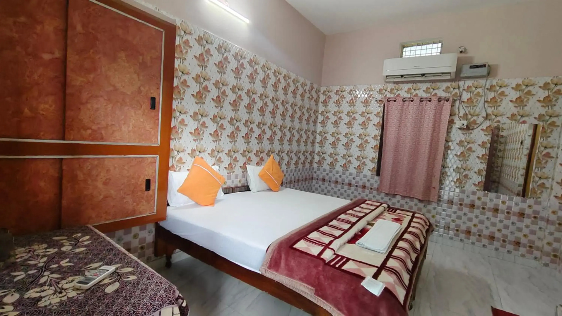 Shri Yoga Mandir Guest House