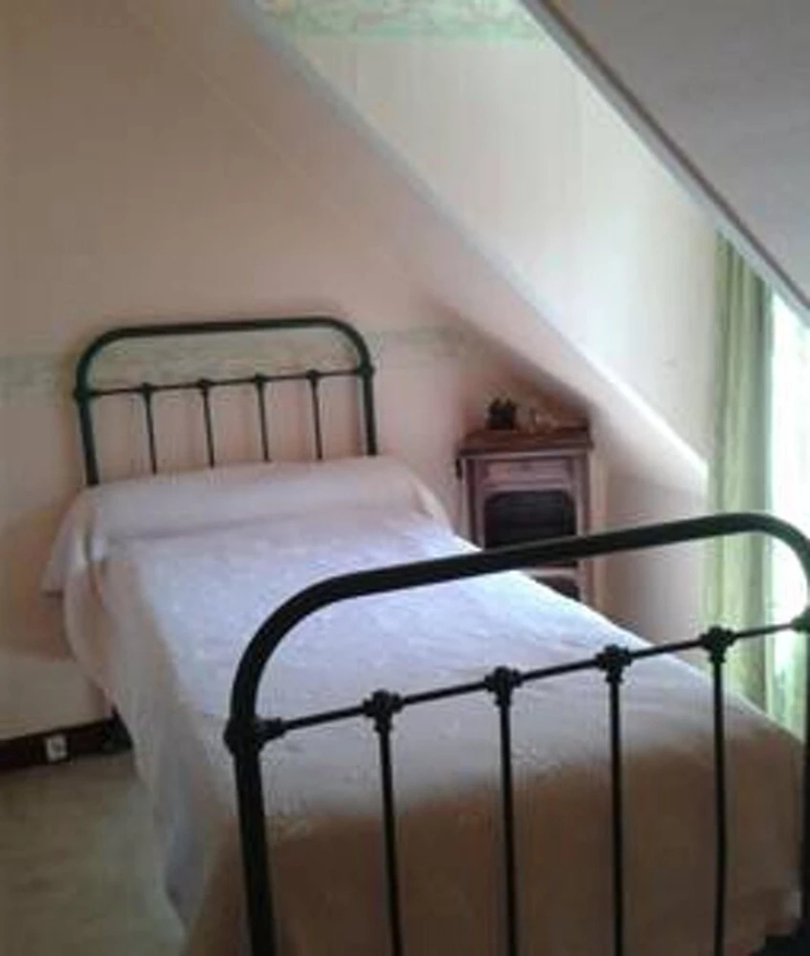 House With 4 Bedrooms in Loc-envel - 28 km From the Beach