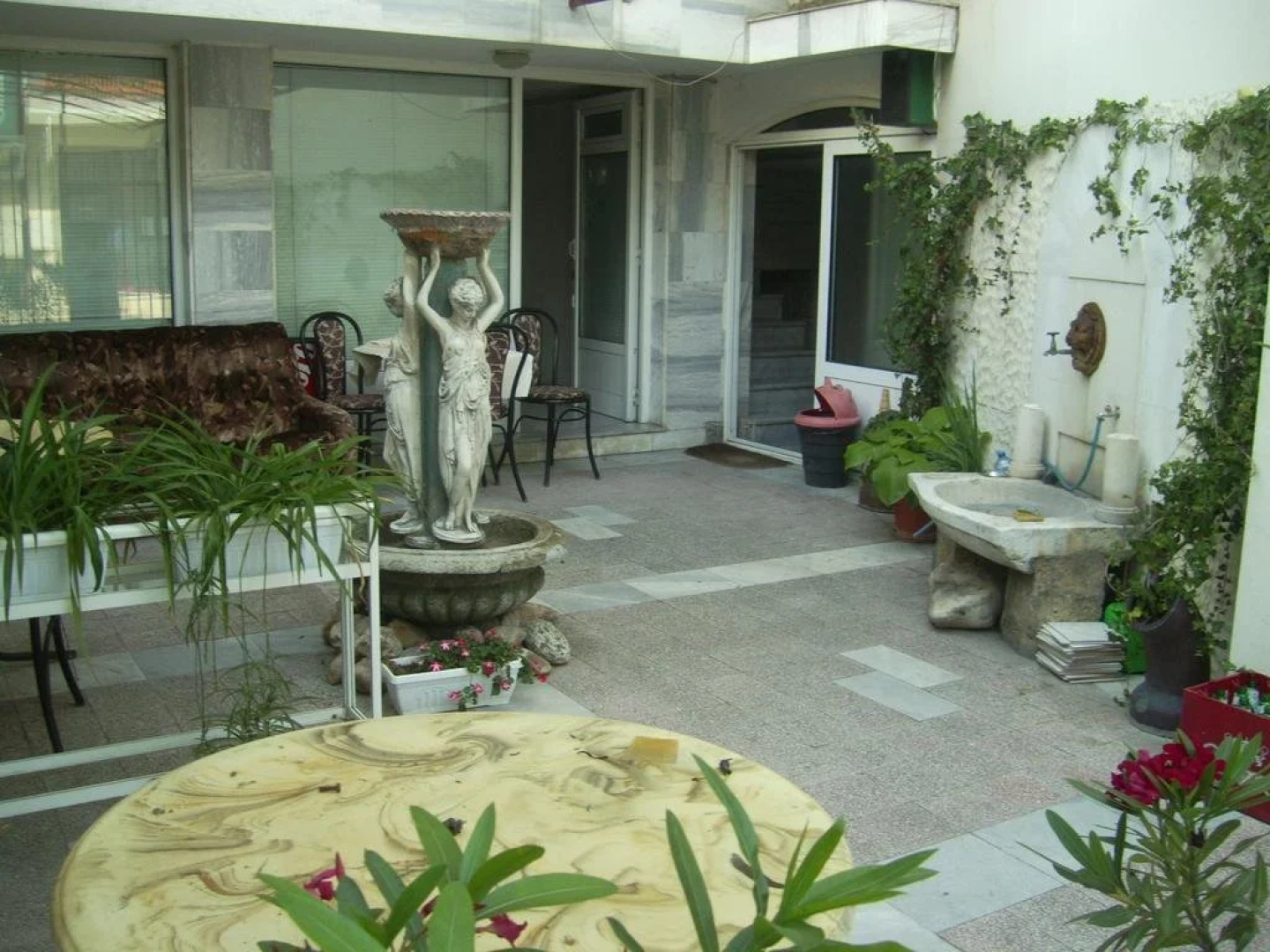 Family Hotel George