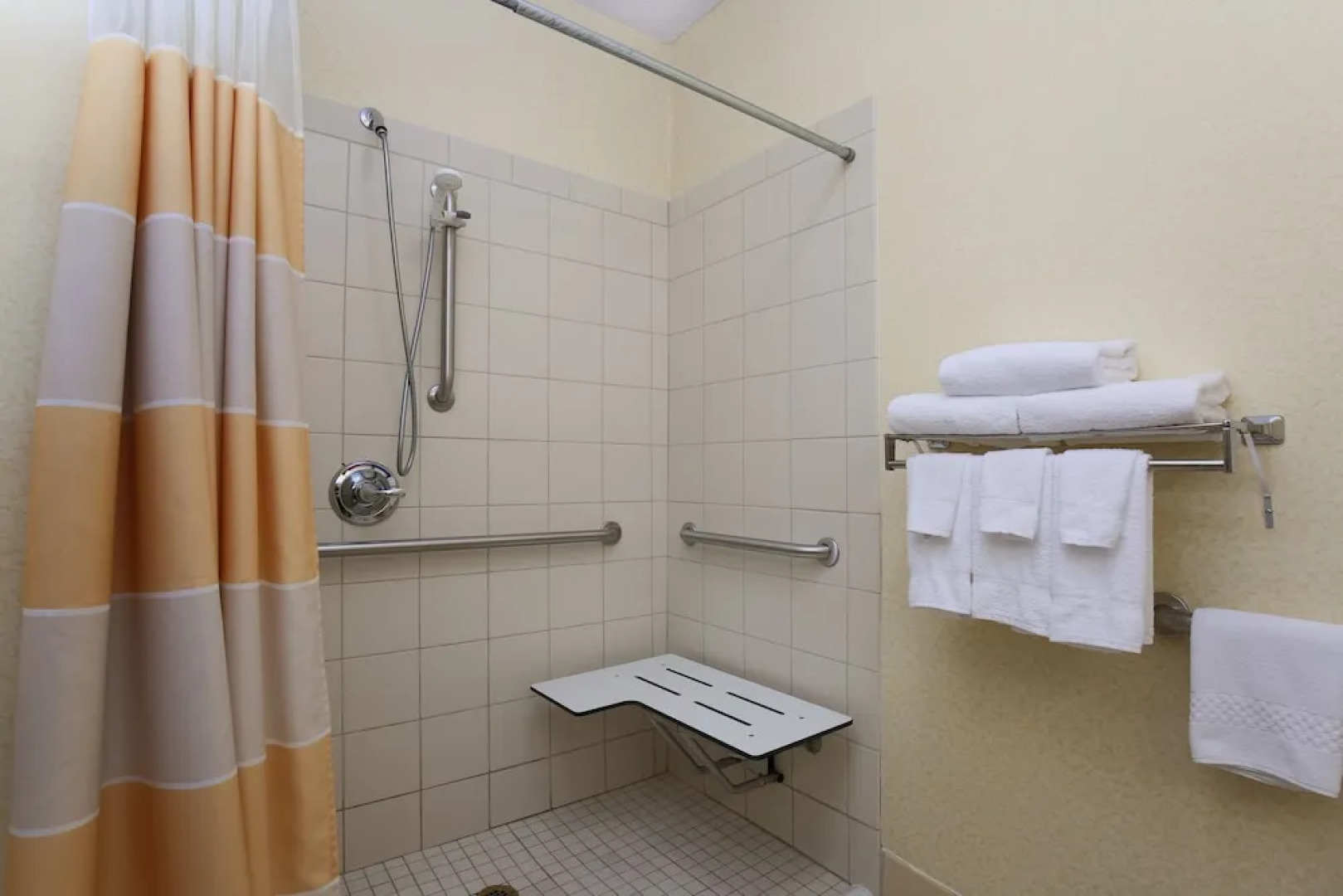 Comfort Inn & Suites - Zanesville (ex. Wingate By Wyndham)