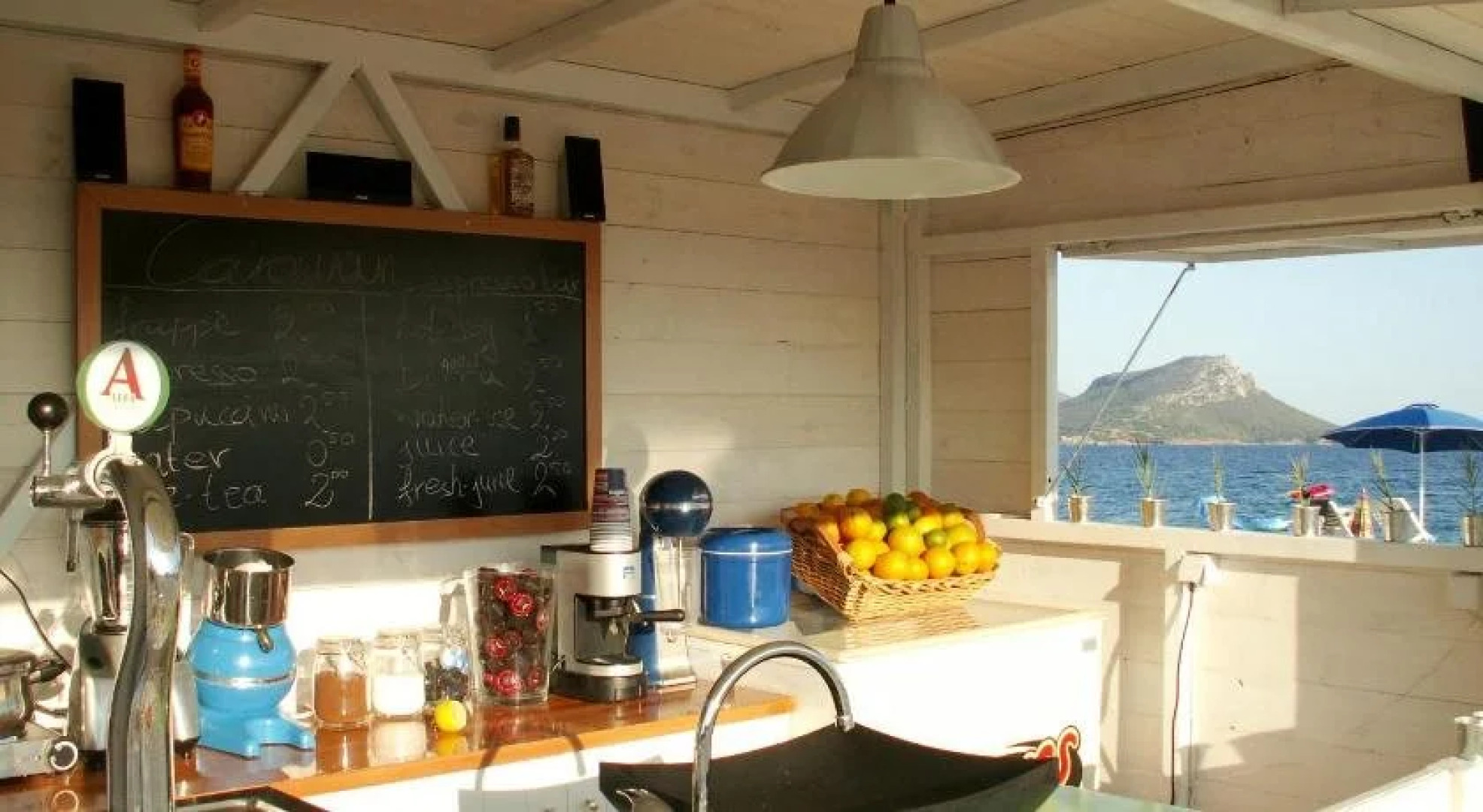 Despotiko Apartment Hotel & Suites