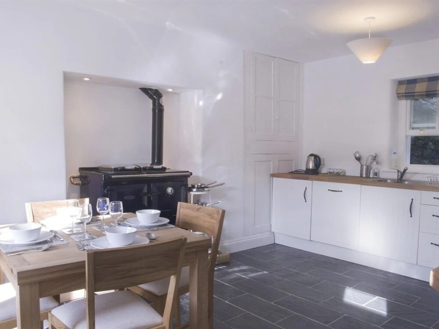 Bronfelin & Troed-y-Rhiw Holiday Cottage