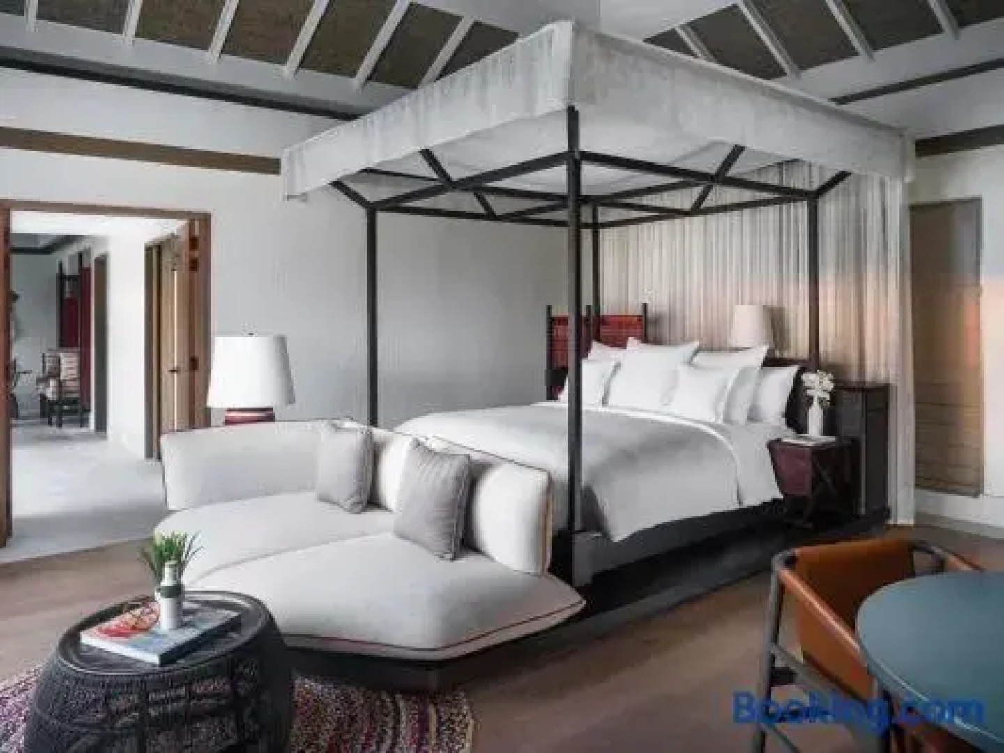 InterContinental Maldives Maamunagau Resort by IHG