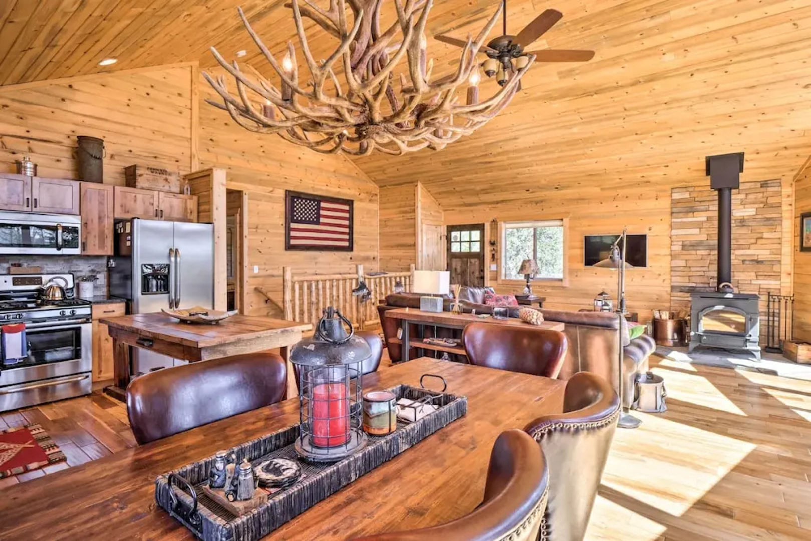 Jefferson Cabin w/ Fire Pit: Near Hiking Trails!