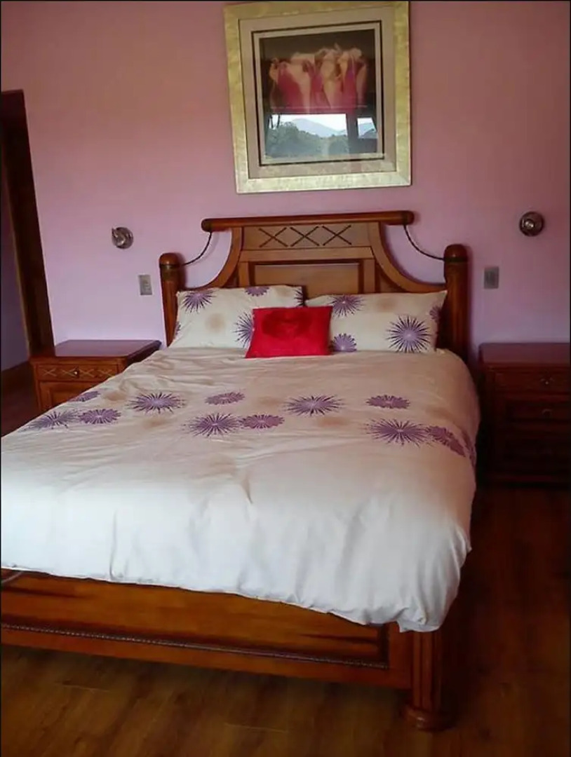 Leigh House Bed and Breakfast