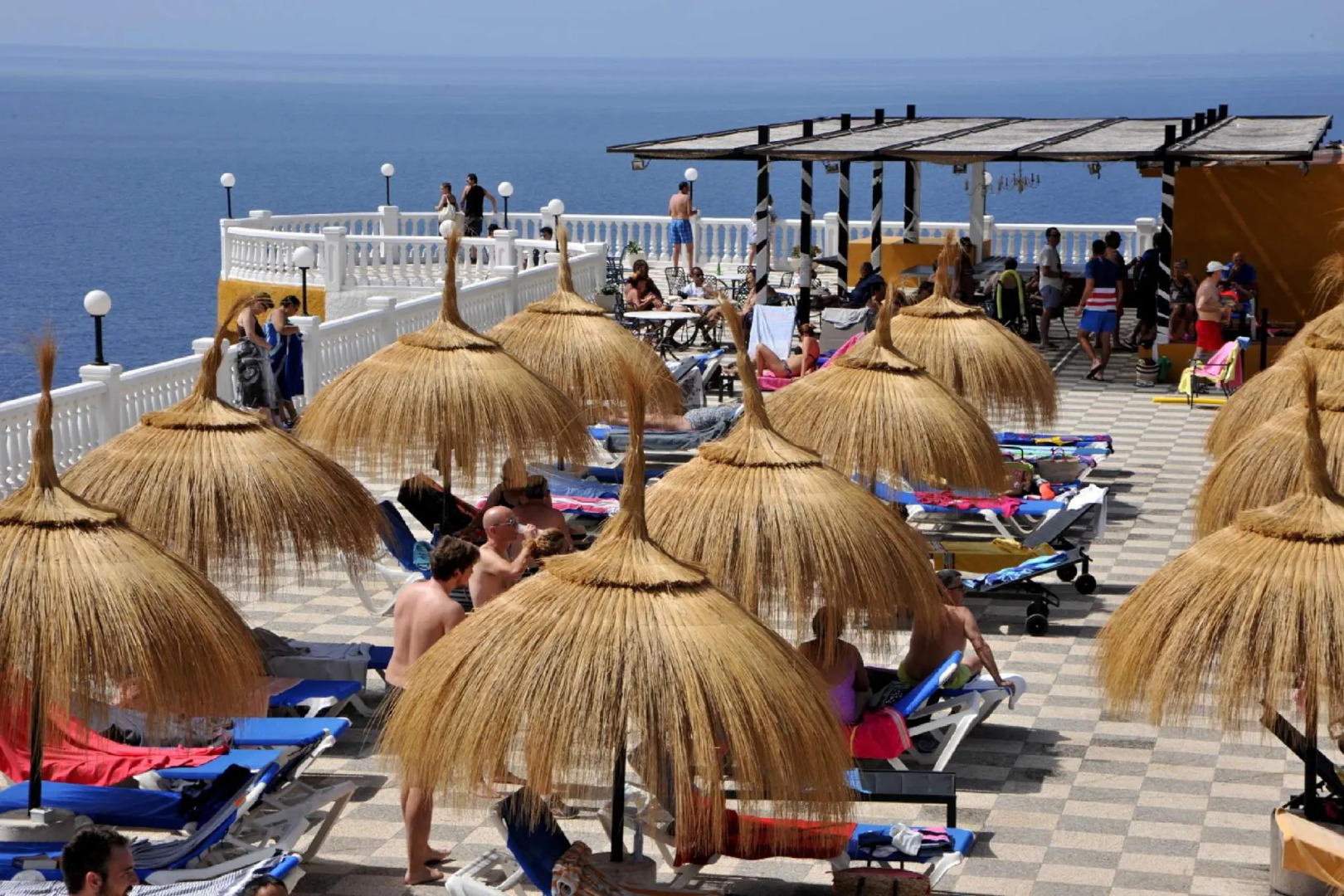 Hotel Salobreña Suites