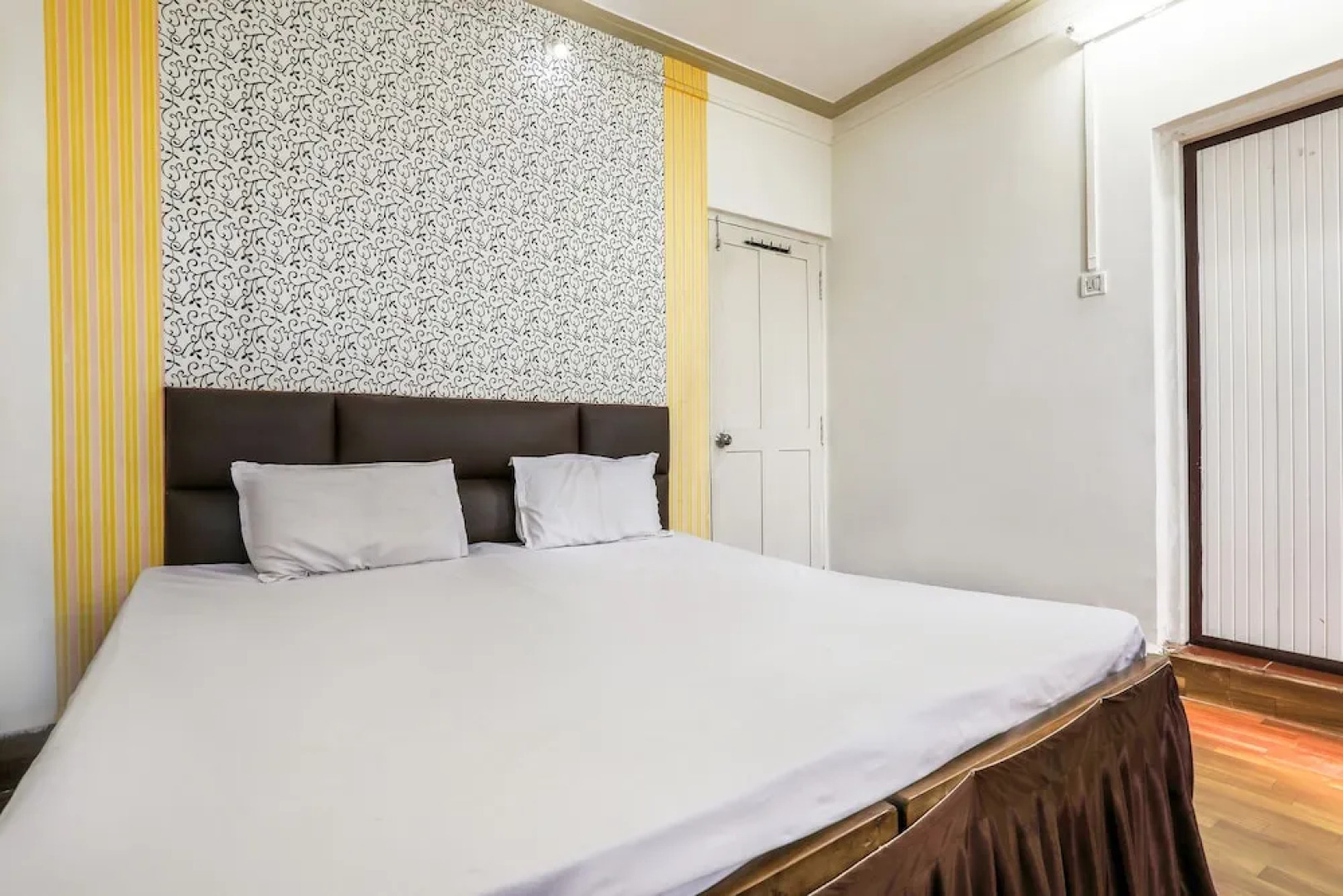 SPOT ON 37412 Hotel Priti International