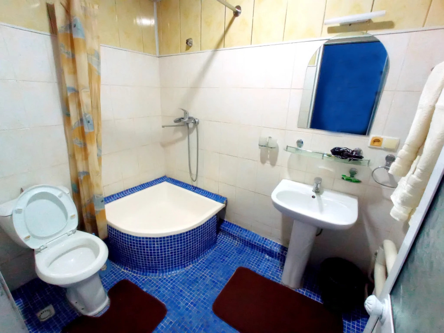 Shinam Hotel