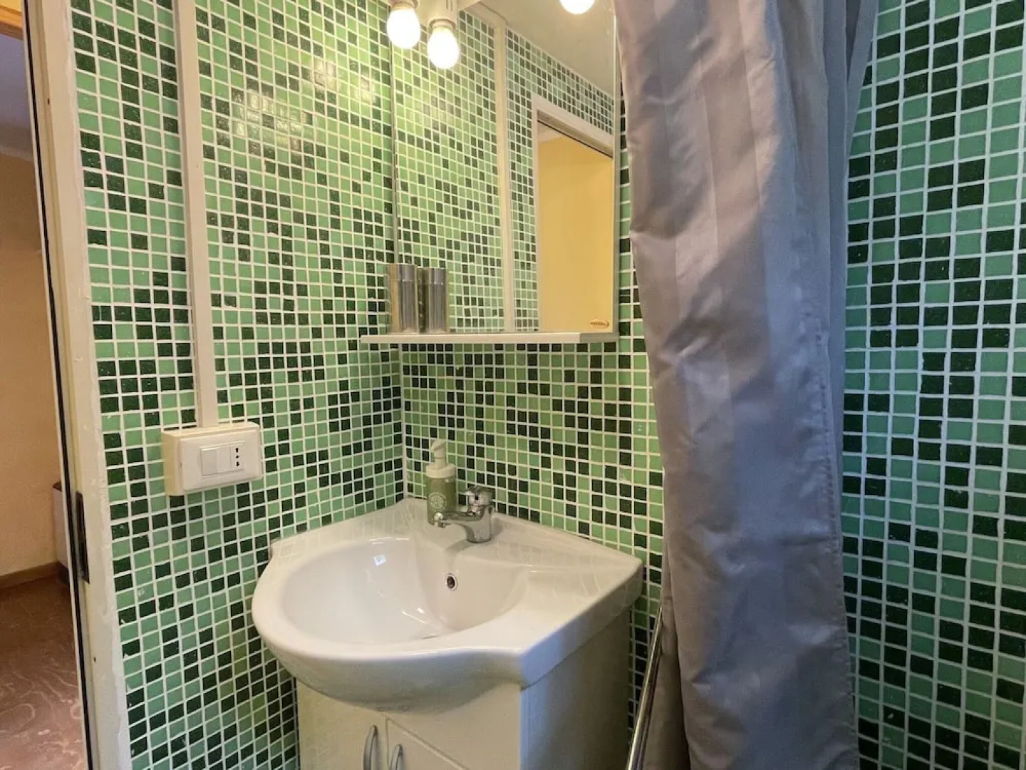 Snug Mobile Home in Toscana With Garden