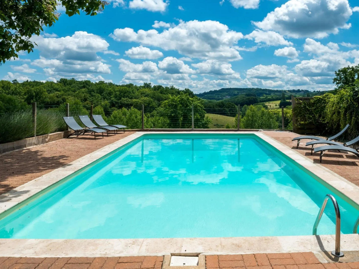 Peaceful Holiday Home in Teillots with Private Pool