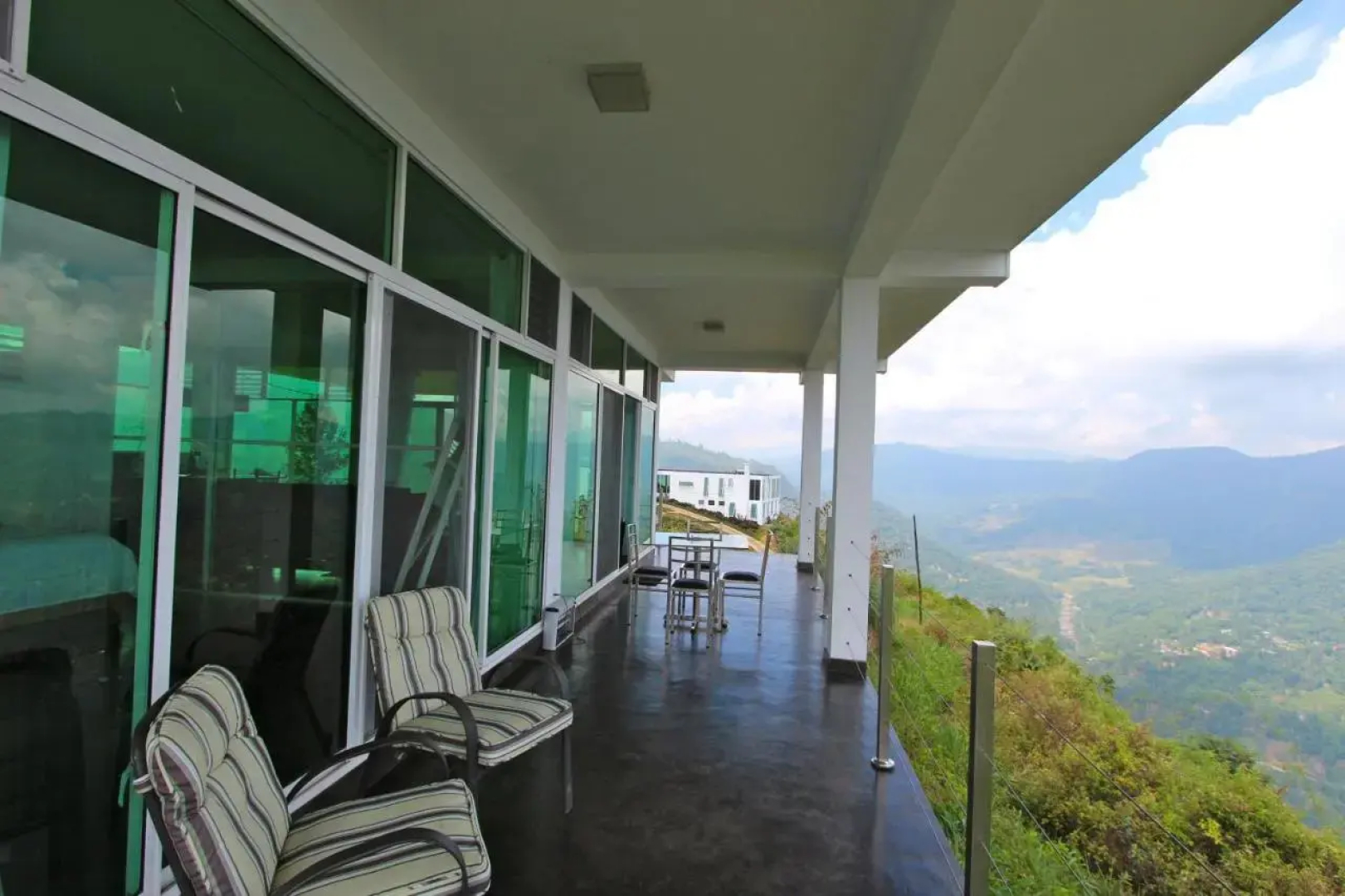 Singha Sanasa Luxury Homestay