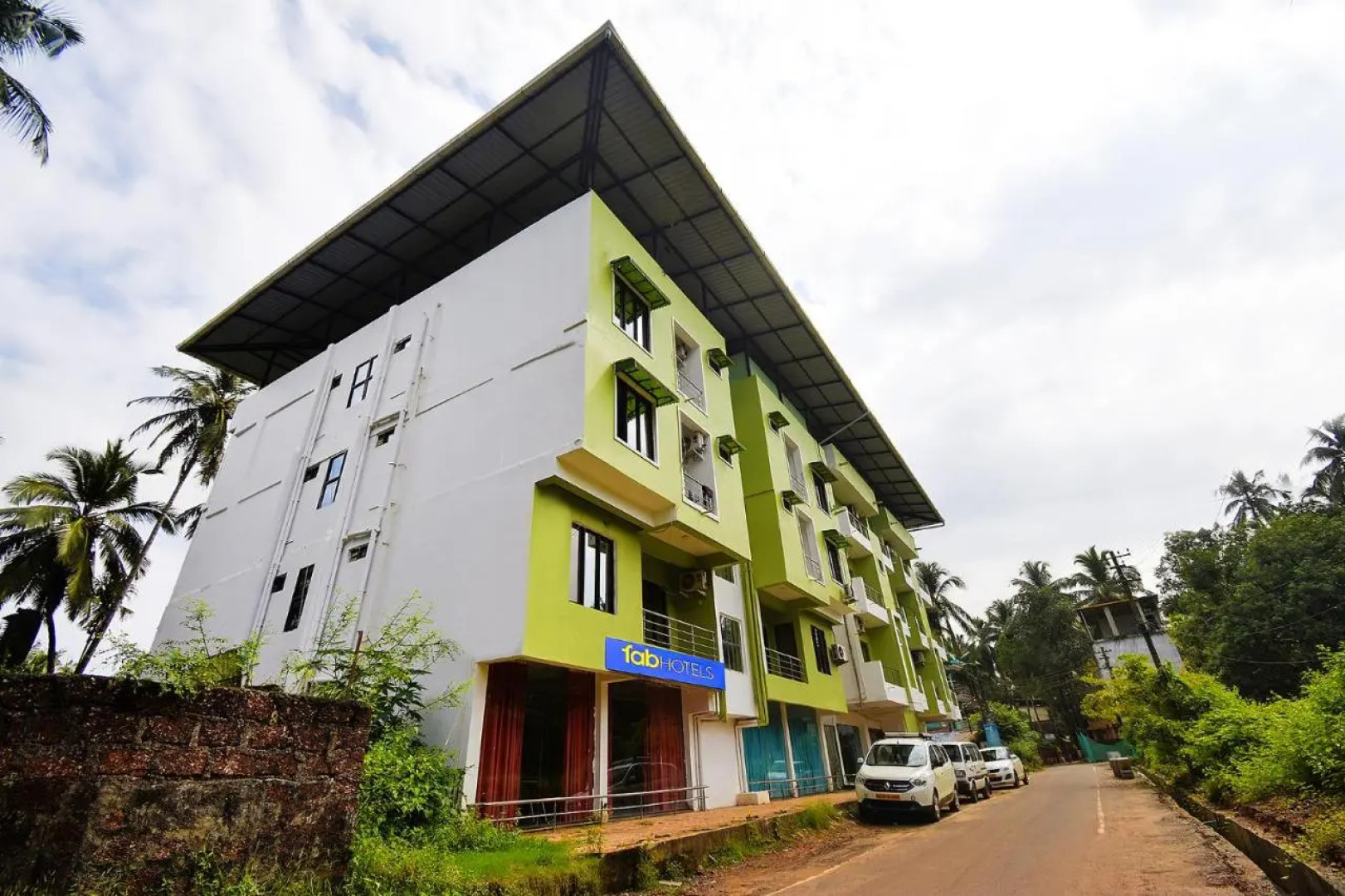 OYO 832 Shivam Resorts