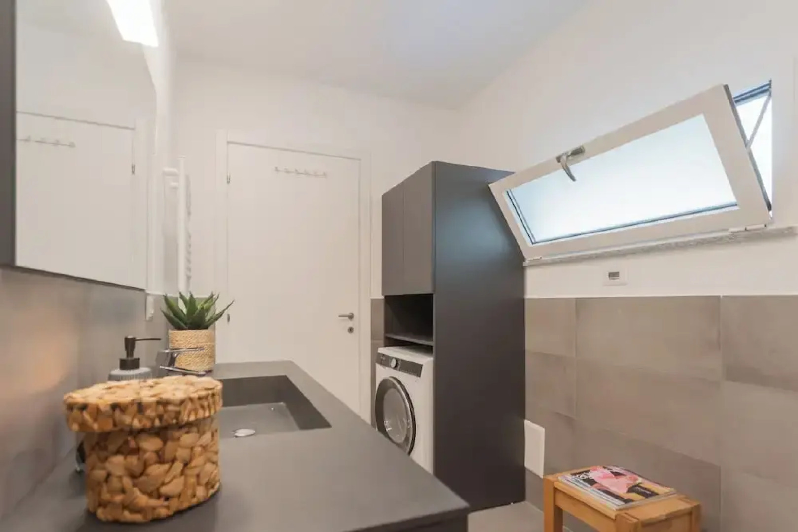 Residenza Maxim With Pool by Rent all Como