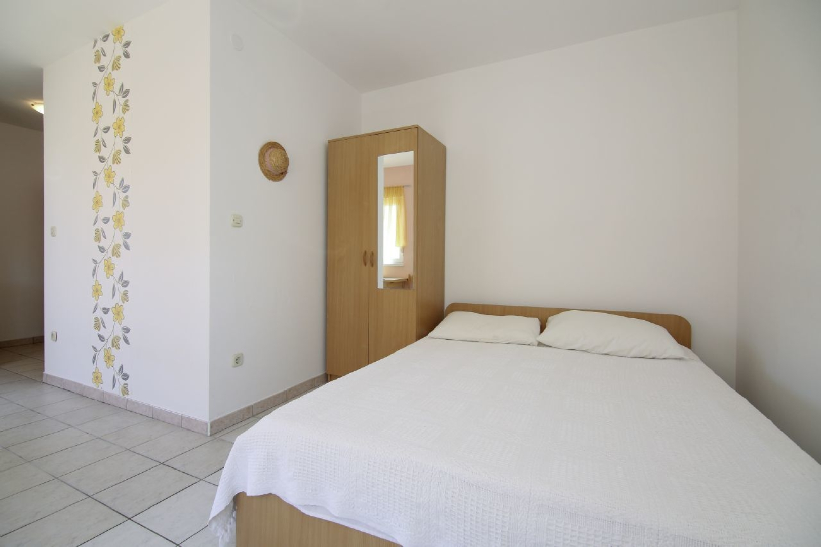 Studio apartment Tea - parking and grill, 100 m from sea SA2 Rogoznica, Riviera Sibenik
