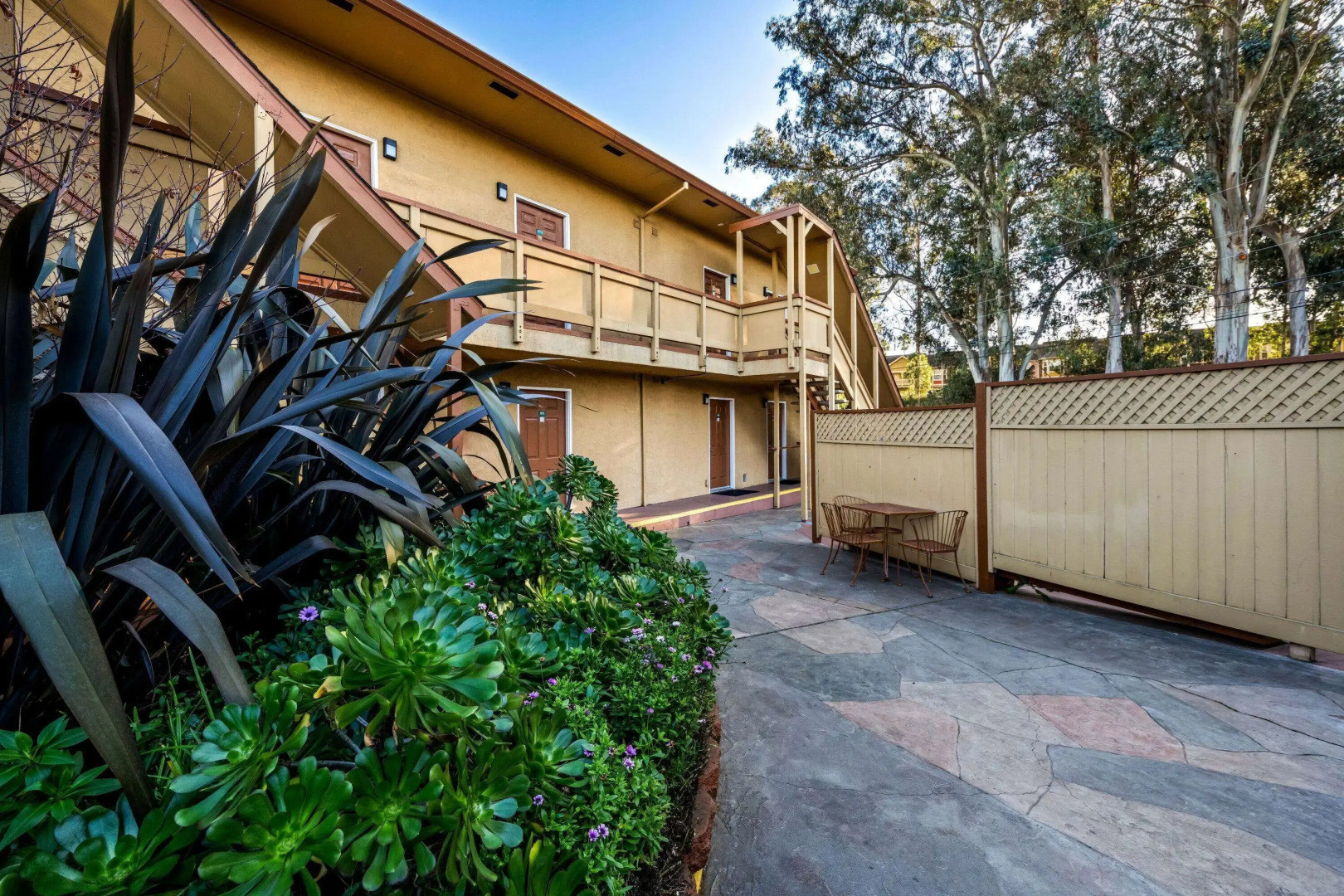 Howard Johnson by Wyndham Santa Cruz