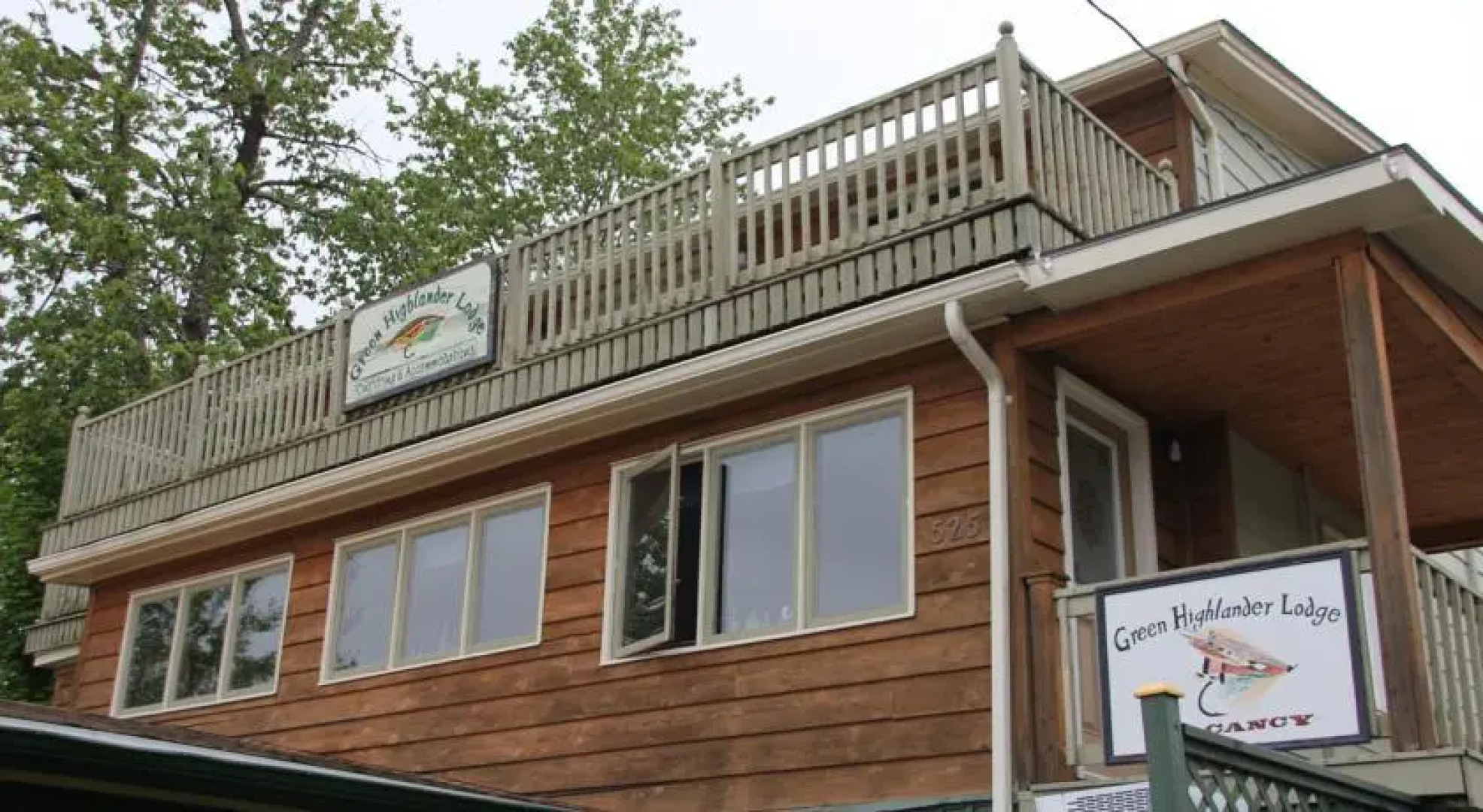 Green Highlander Lodge