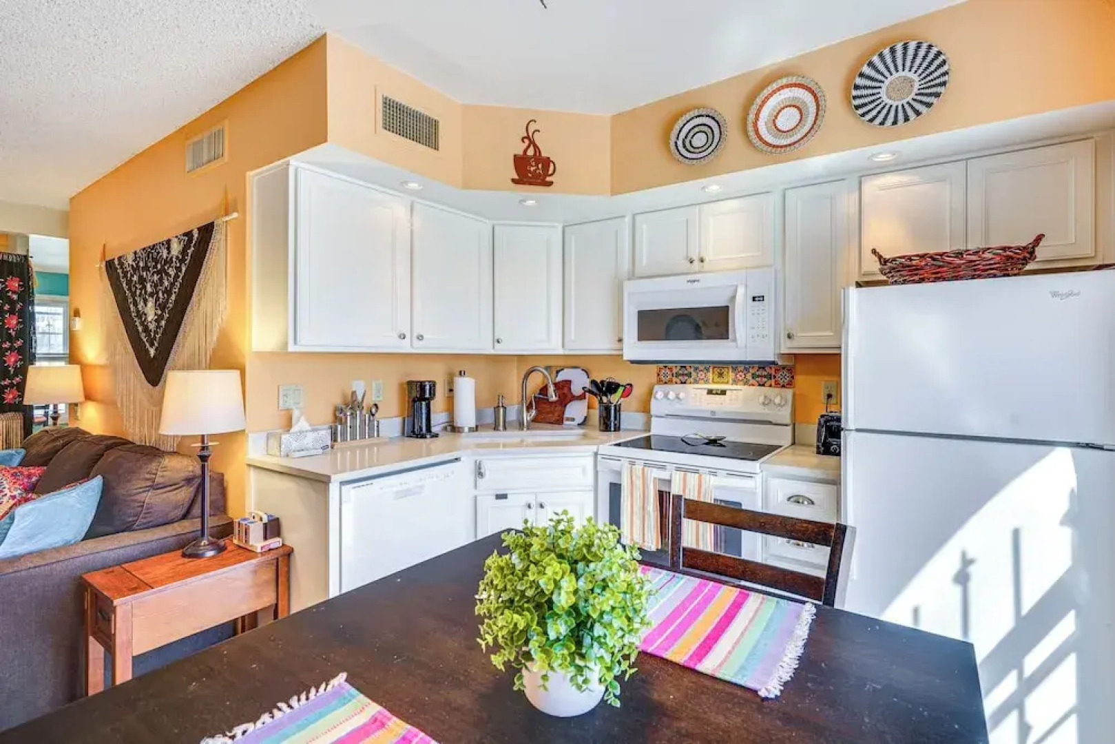 Charming Green Valley Townhome w/ Community Pool!