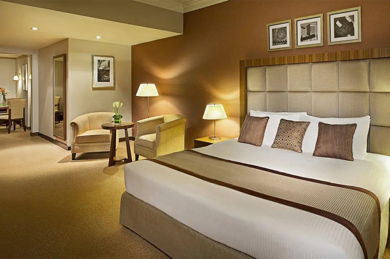 Отель City Seasons Al Hamra Hotel