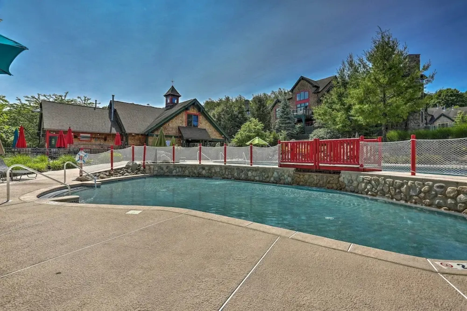 < 1 Mi to Mountain Creek Resort: Condo w/ Balcony