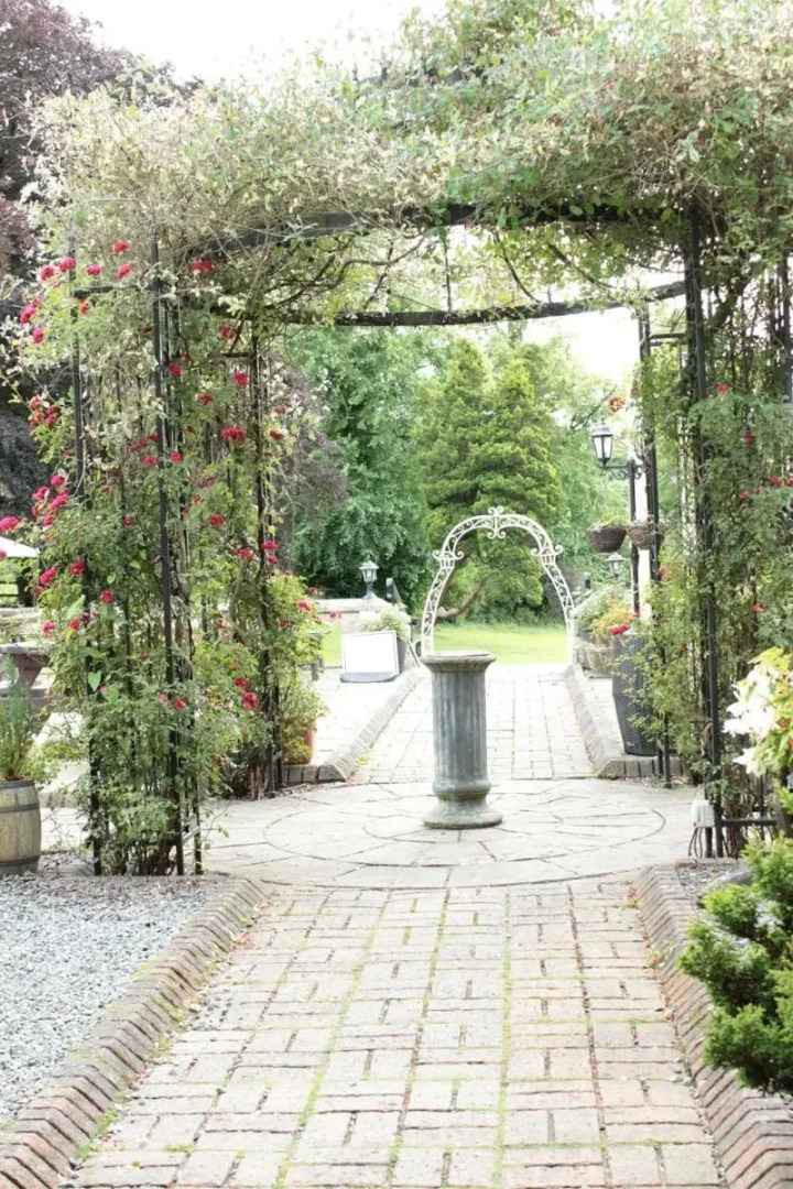 The Bentley Brook Inn