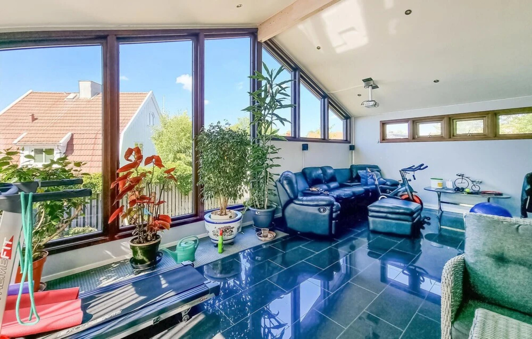 Nice Home in Västra Frölunda With Wifi and 3 Bedrooms