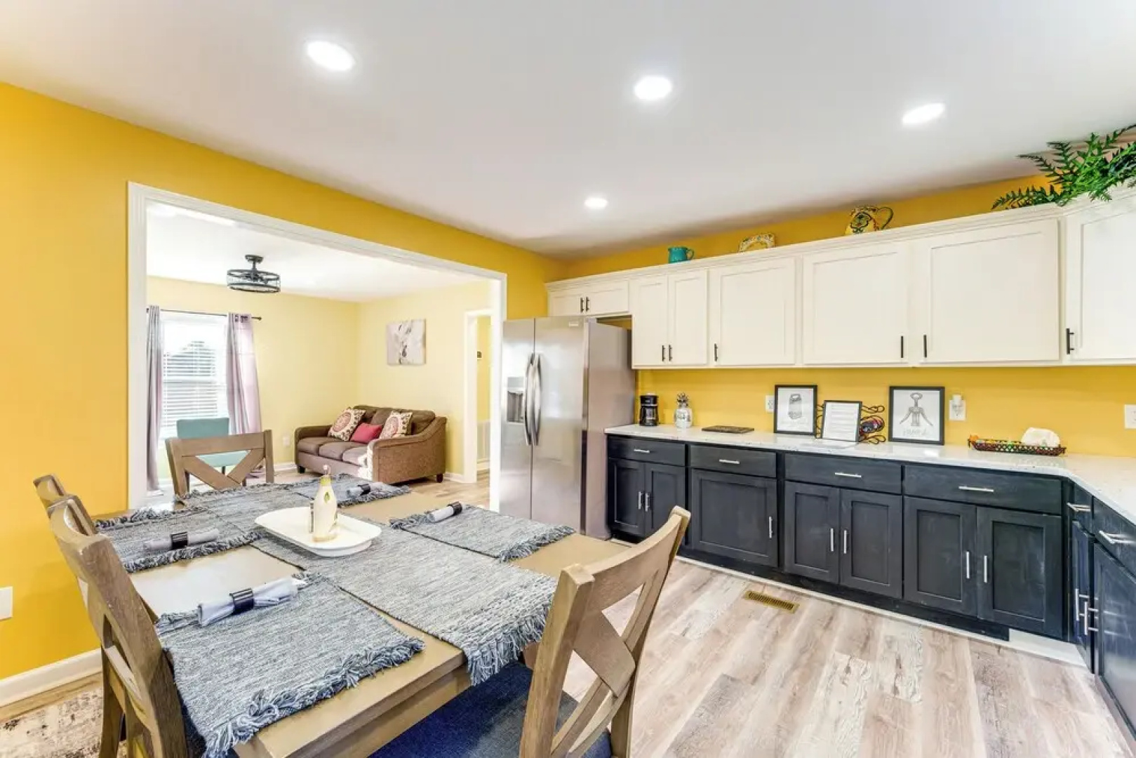 Walk Downtown: Charming Rome Abode w/ Yard!