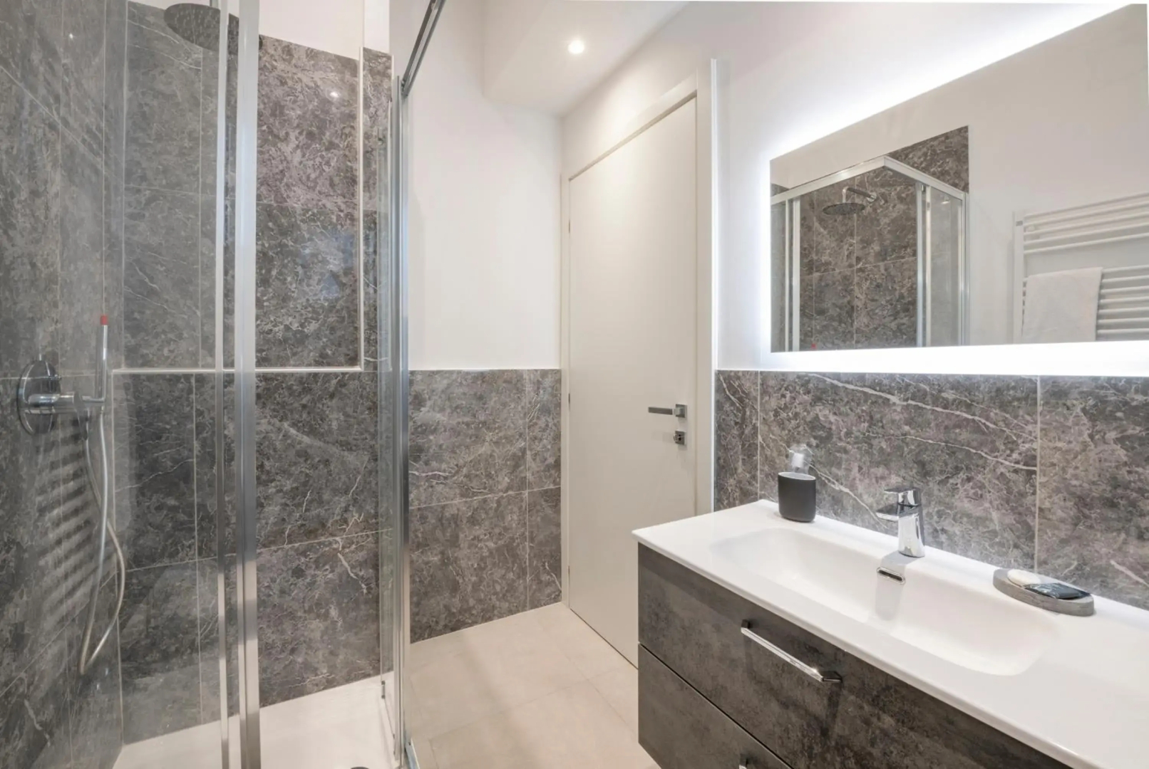 Milan Royal Suites & Luxury Apartments
