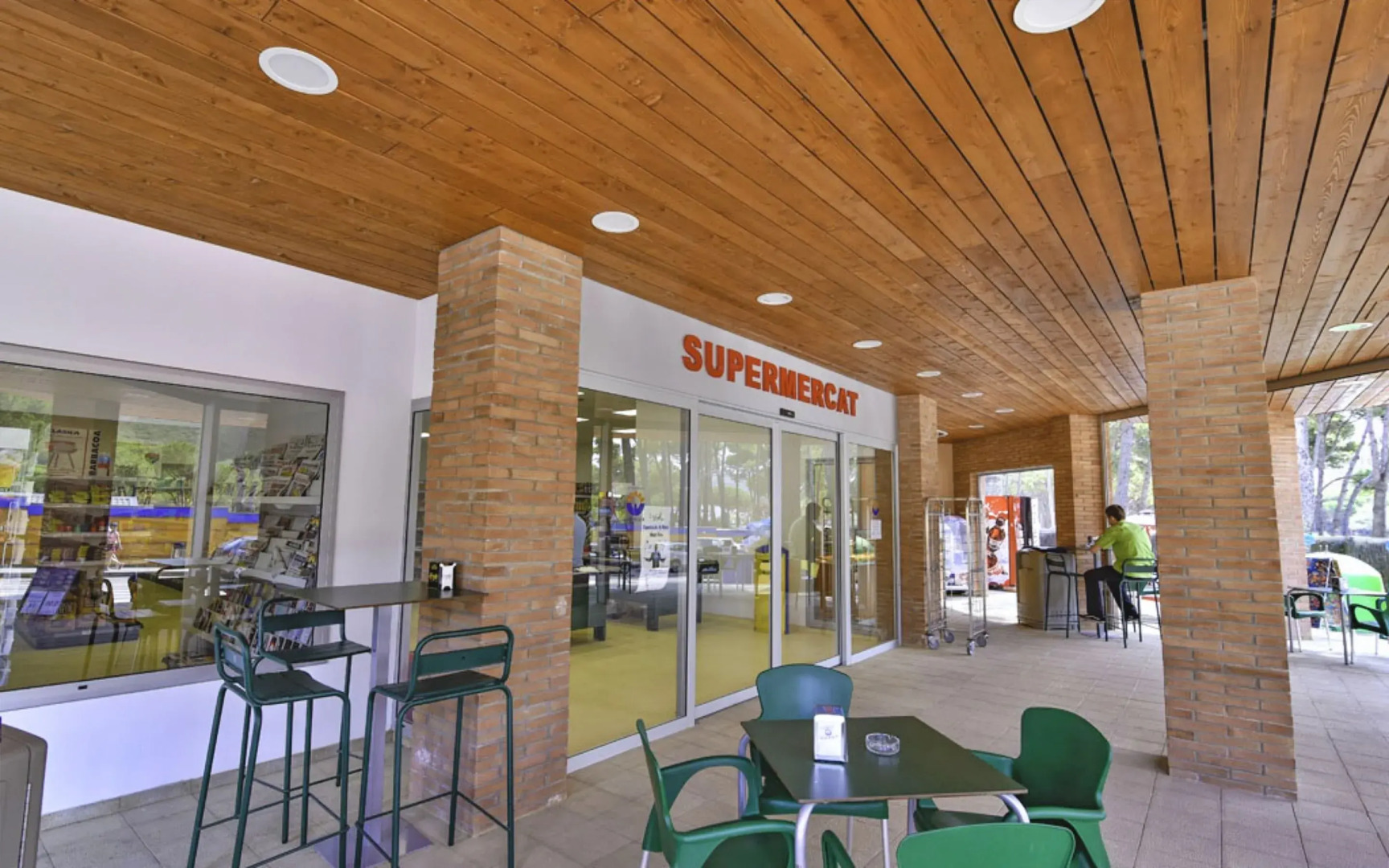 Ribes Apartamento con Jardín