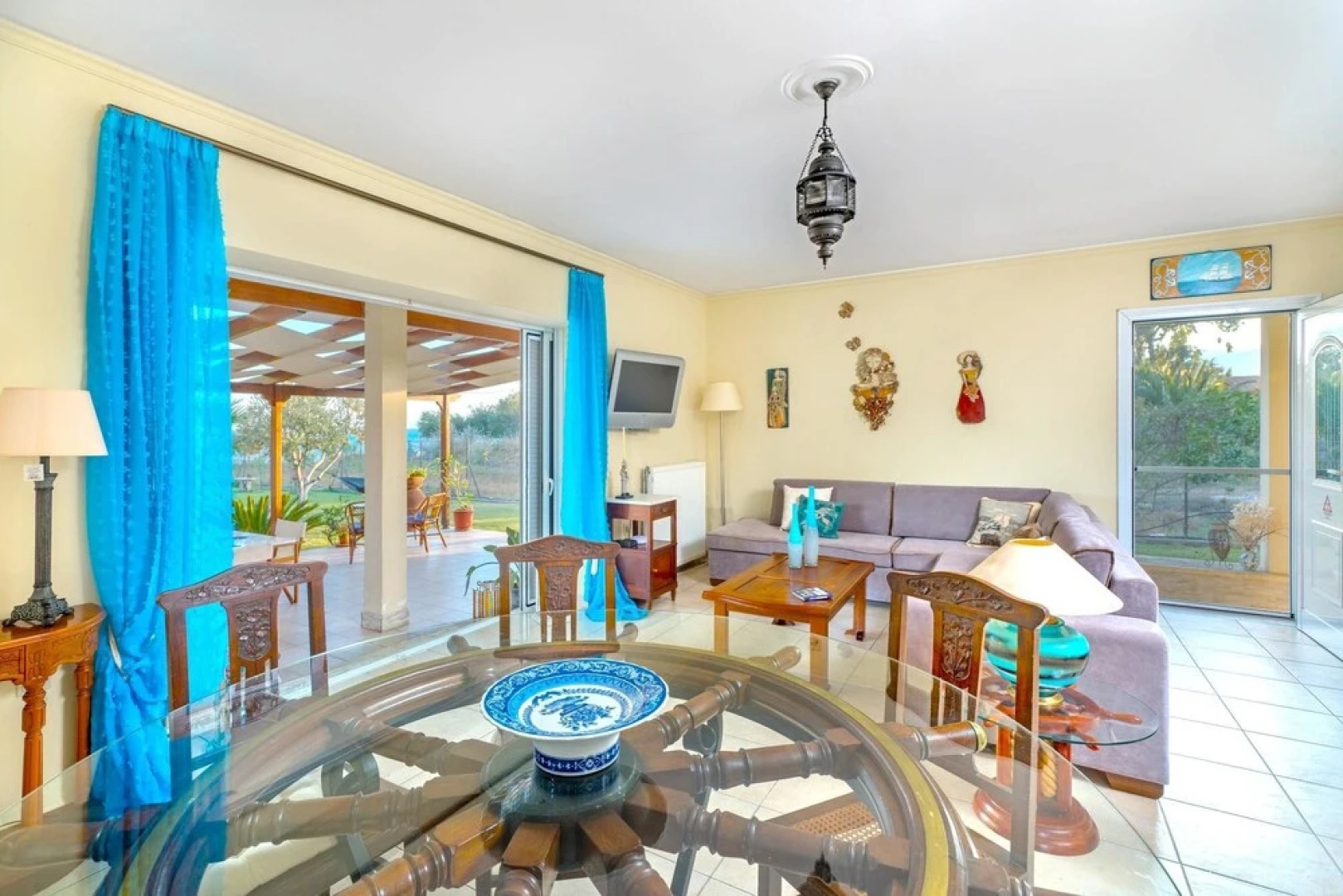 Holiday home poseidonnos and evripidou