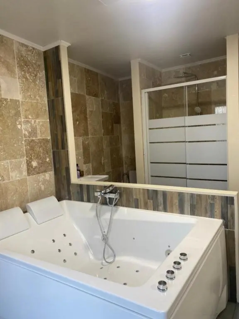 The Montreal Suite (Adults Only)