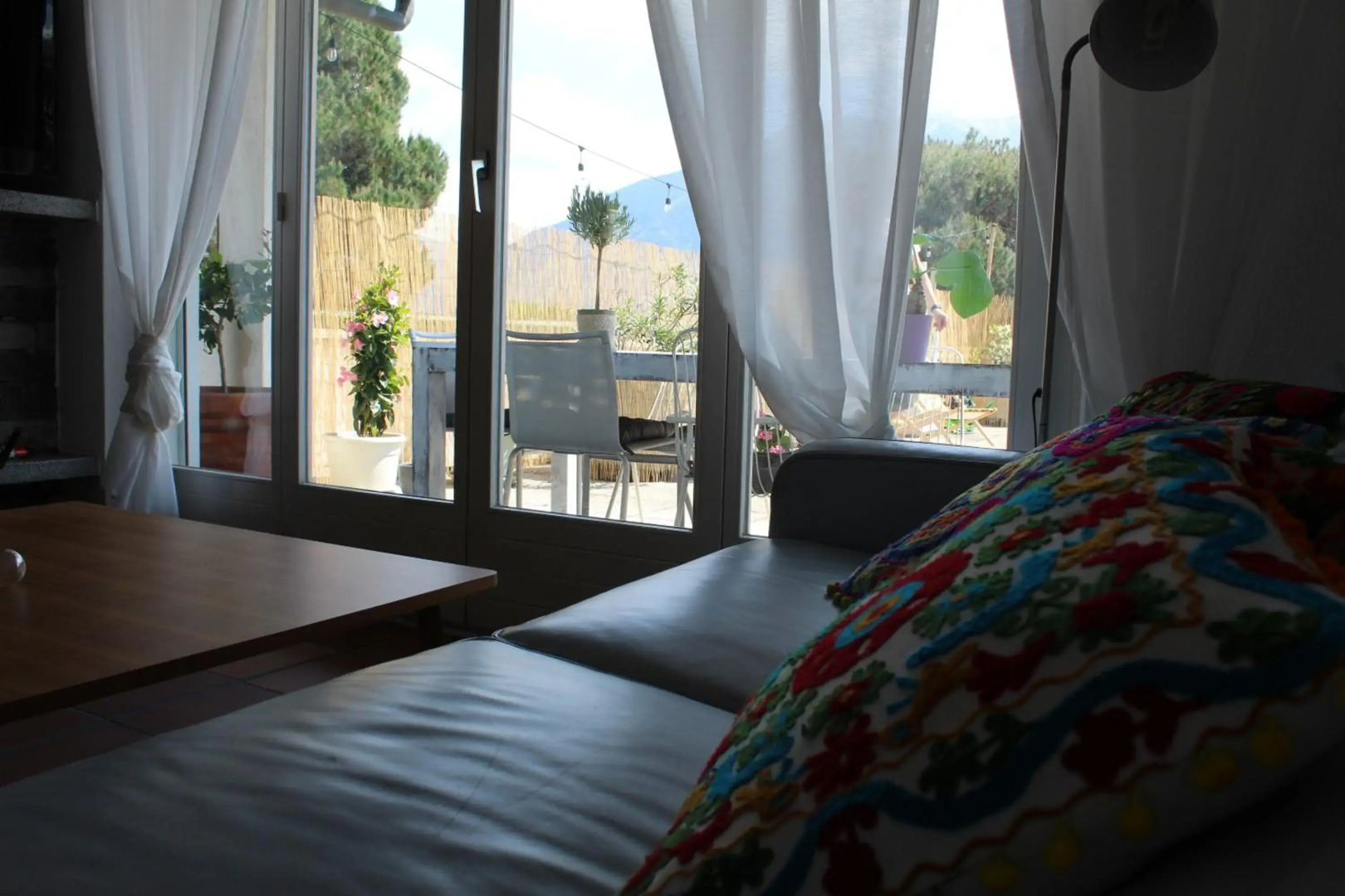 Appartamento con terrazza a due minuti dal lago