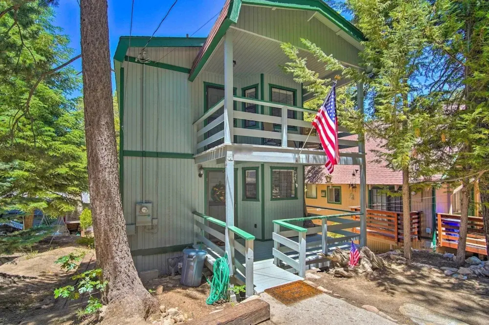 San Bernardino Mtn Retreat w/ Furnished Deck