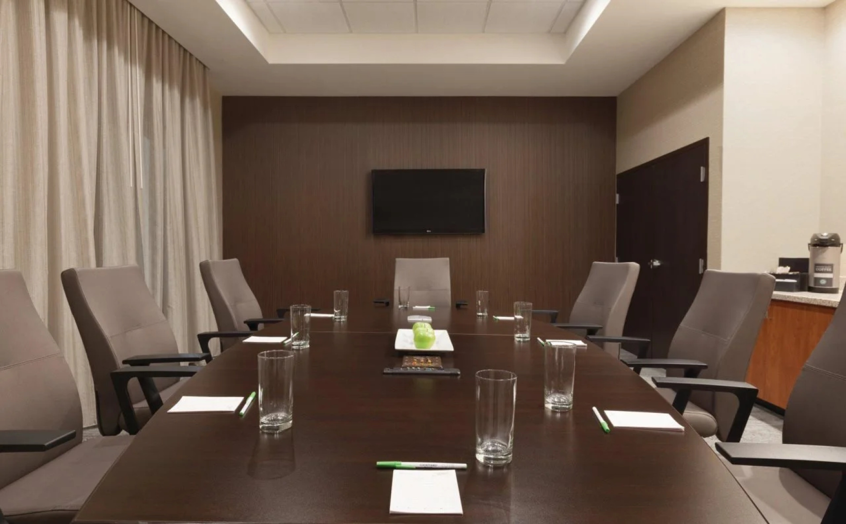 Courtyard by Marriott Charlotte Airport North