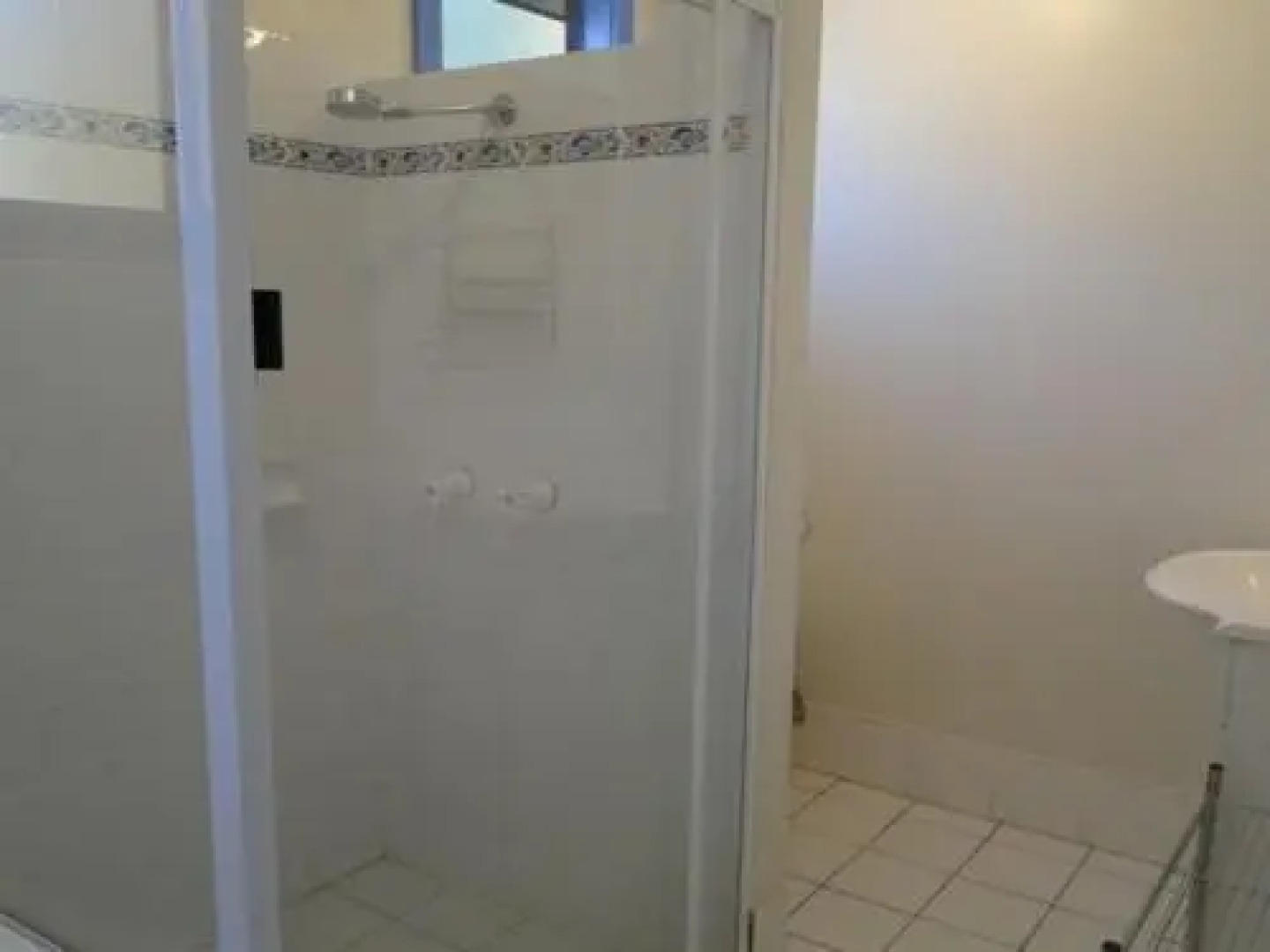 2 'Copacabana', 61 Sandy Point Road - Cute Unit With Water Views From The Balcony