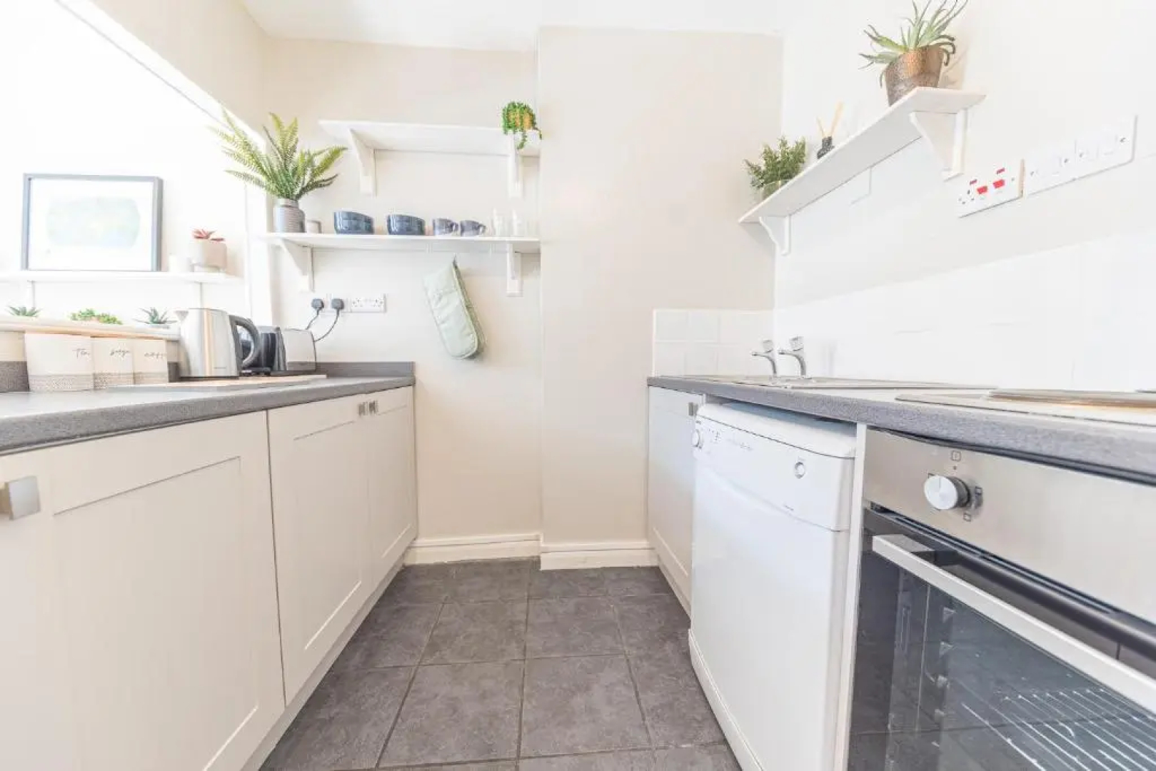 Queen Street Apartments