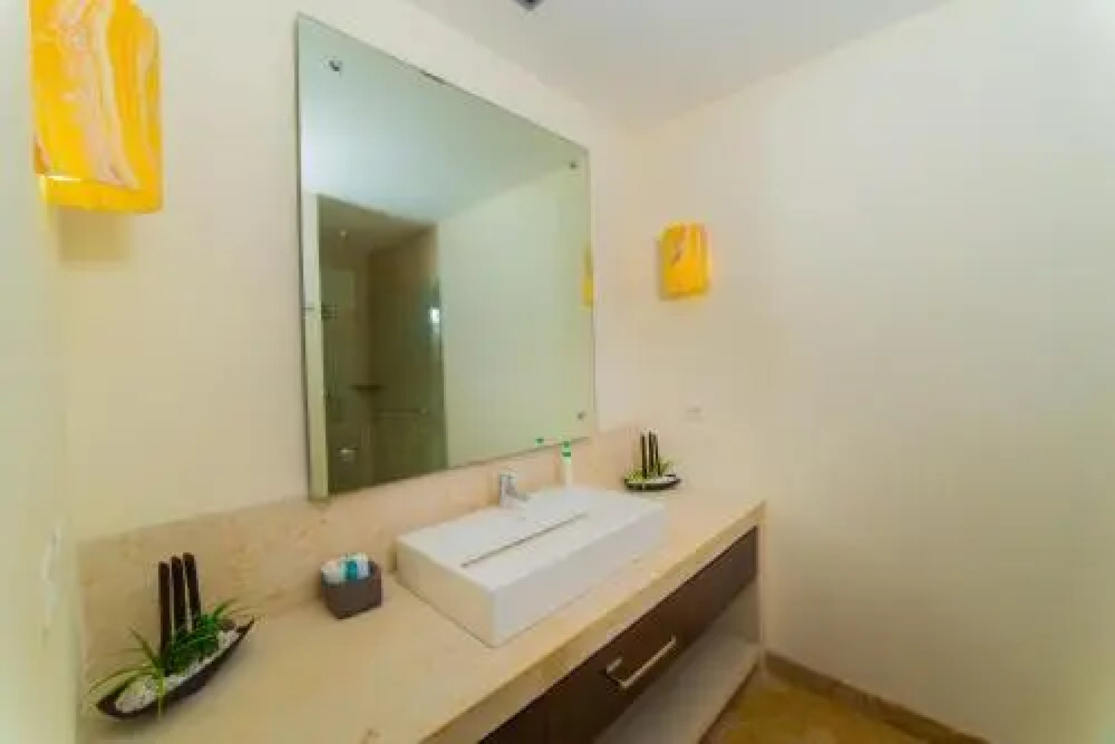 Los Veneros, Torre Agave